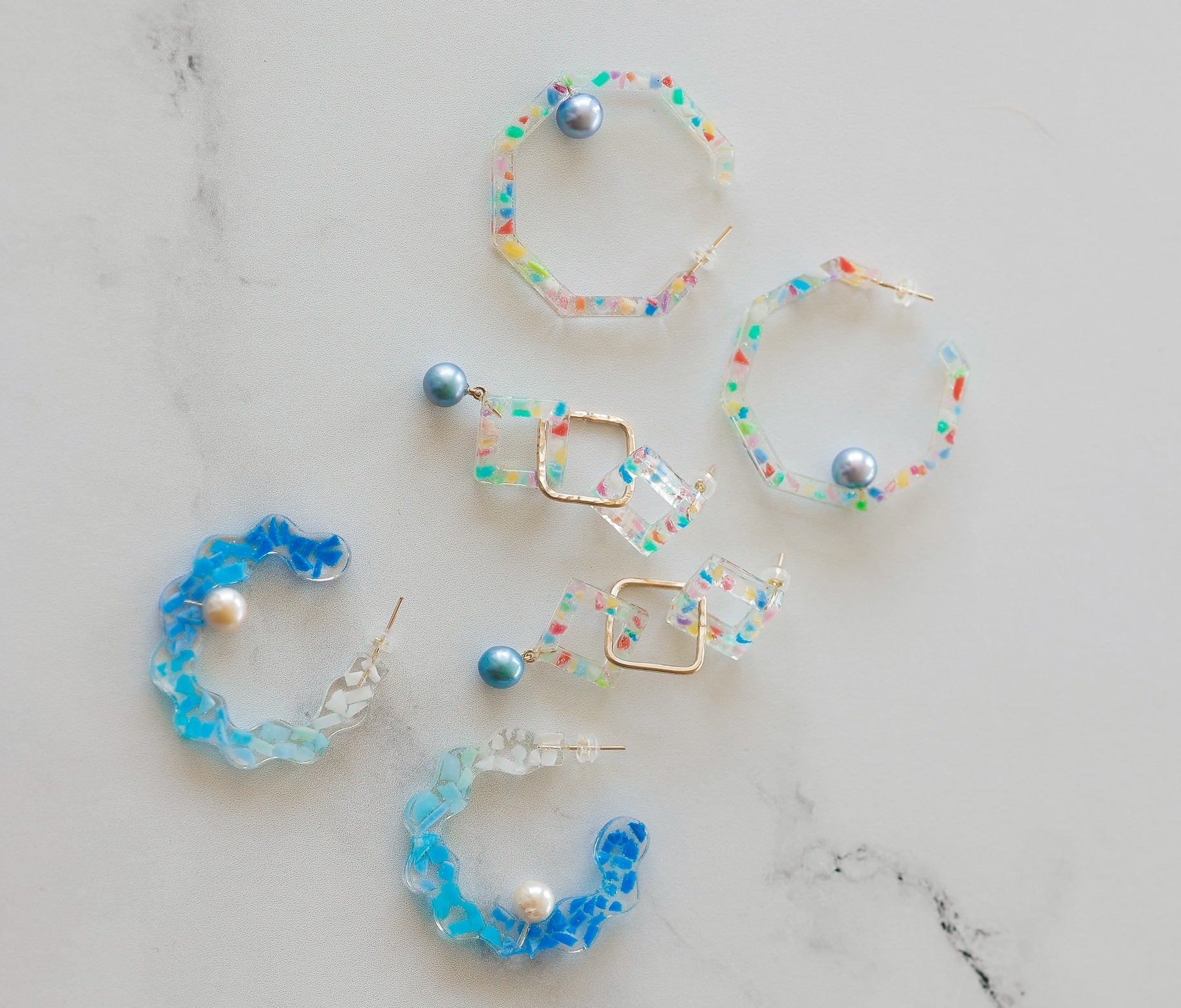 「レイナイア」 マイクロプラスチックアコヤパール ピアス 11,220円など ◎9階 催場