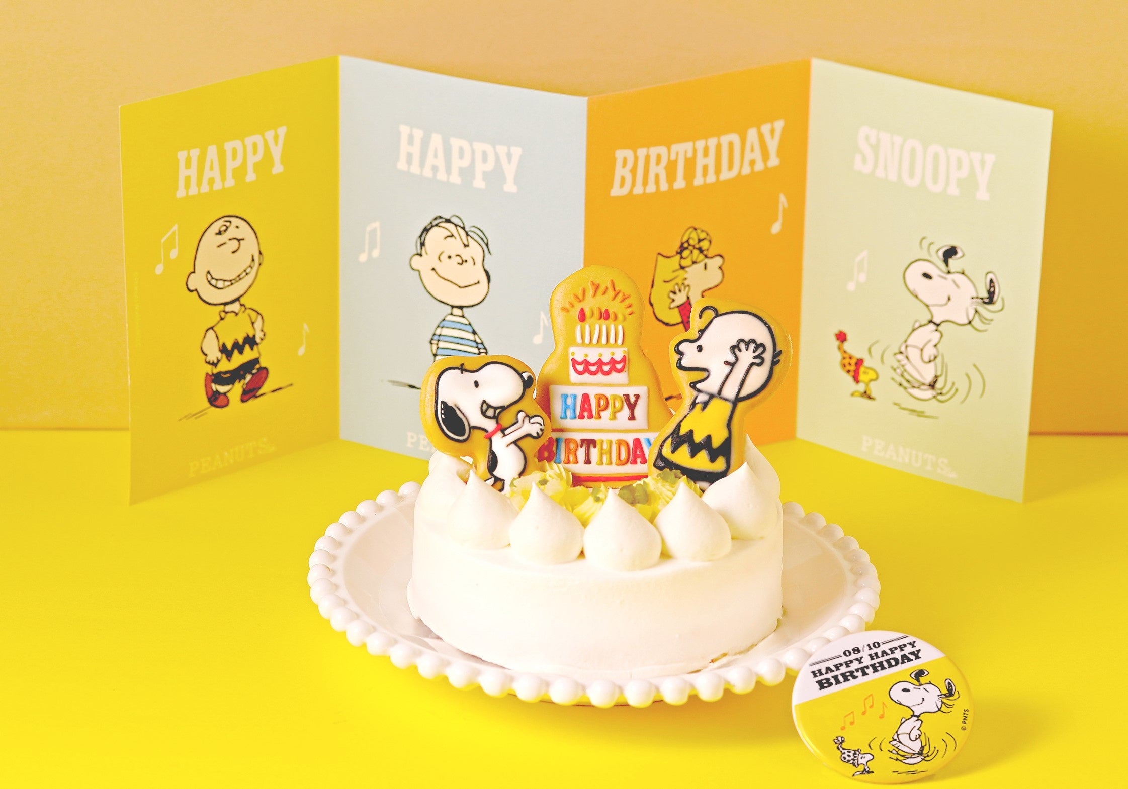 SNOOPY’Sバースデーケーキ （5号、直径15cm、飾れるカード・缶バッチ・ロウソク付き） 6,156円【限定70】