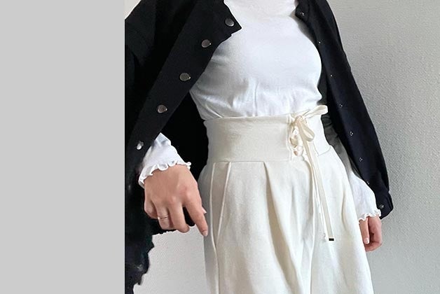 「innovAte 」レースアップ ハイウェストパンツ (One size) ￥11,550