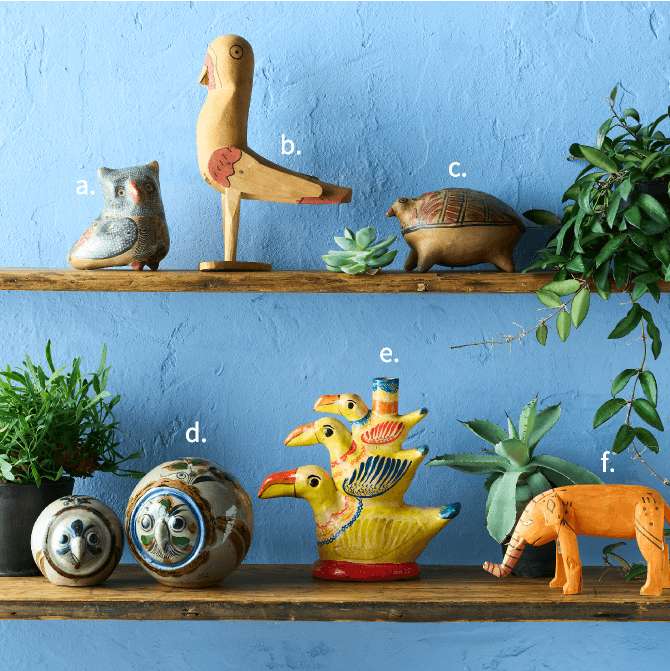 ボタニカルアートや絵画、木彫りの人形から置物まで、好きなものに囲ま