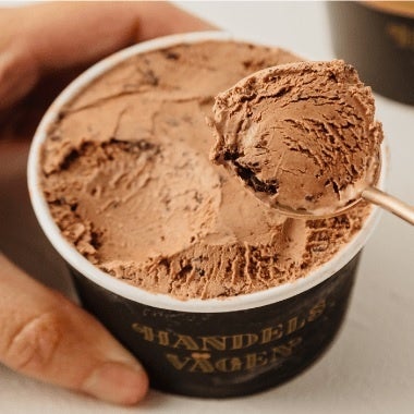 濃厚なのに、軽くて繊細な後味が特徴。「ハンデルスベーゲン」（シングル）550円 （ダブル）660円