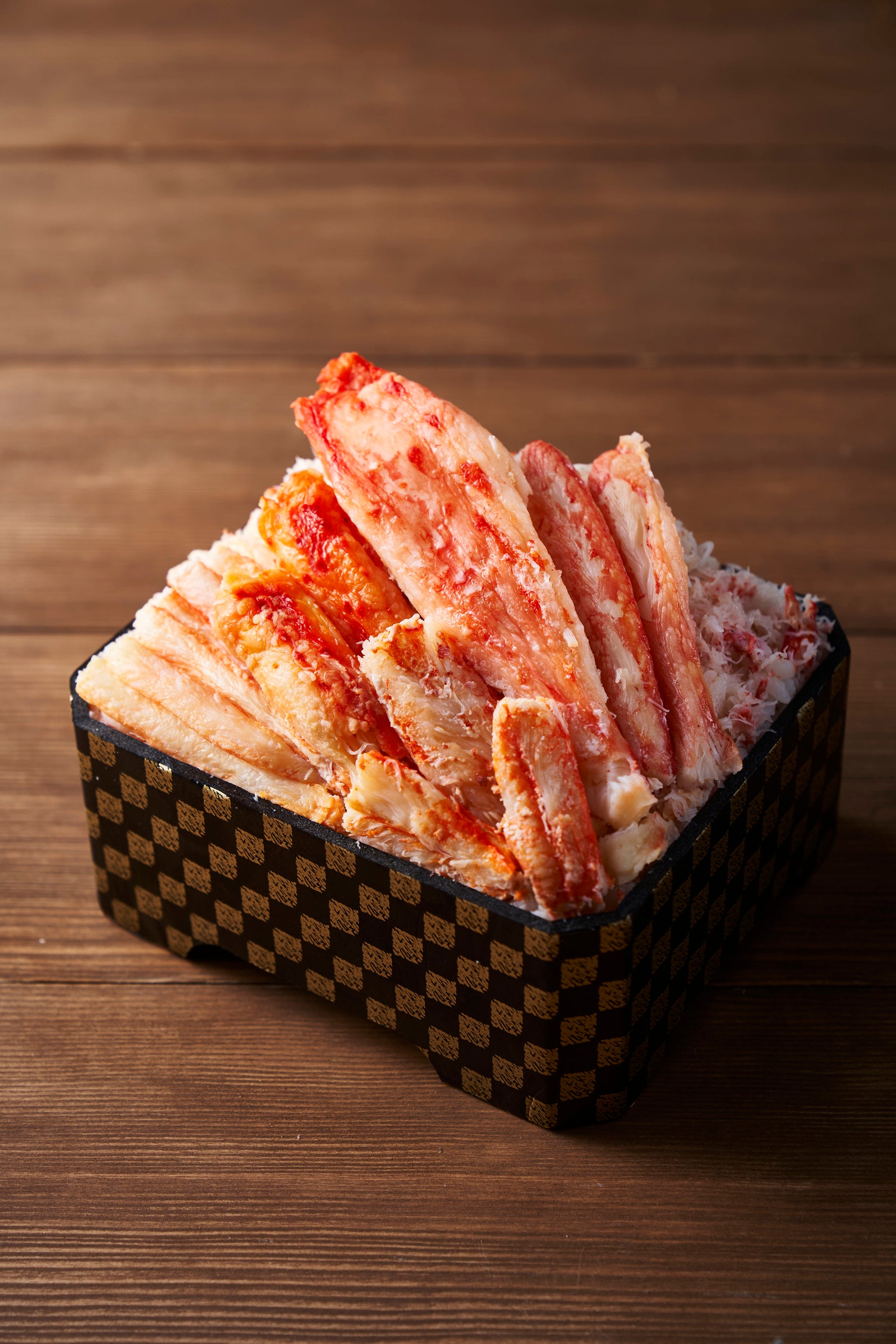 「札幌蟹工船」 五大ガニ食べ比べ弁当 （1人前）3,240円［各日限定100］