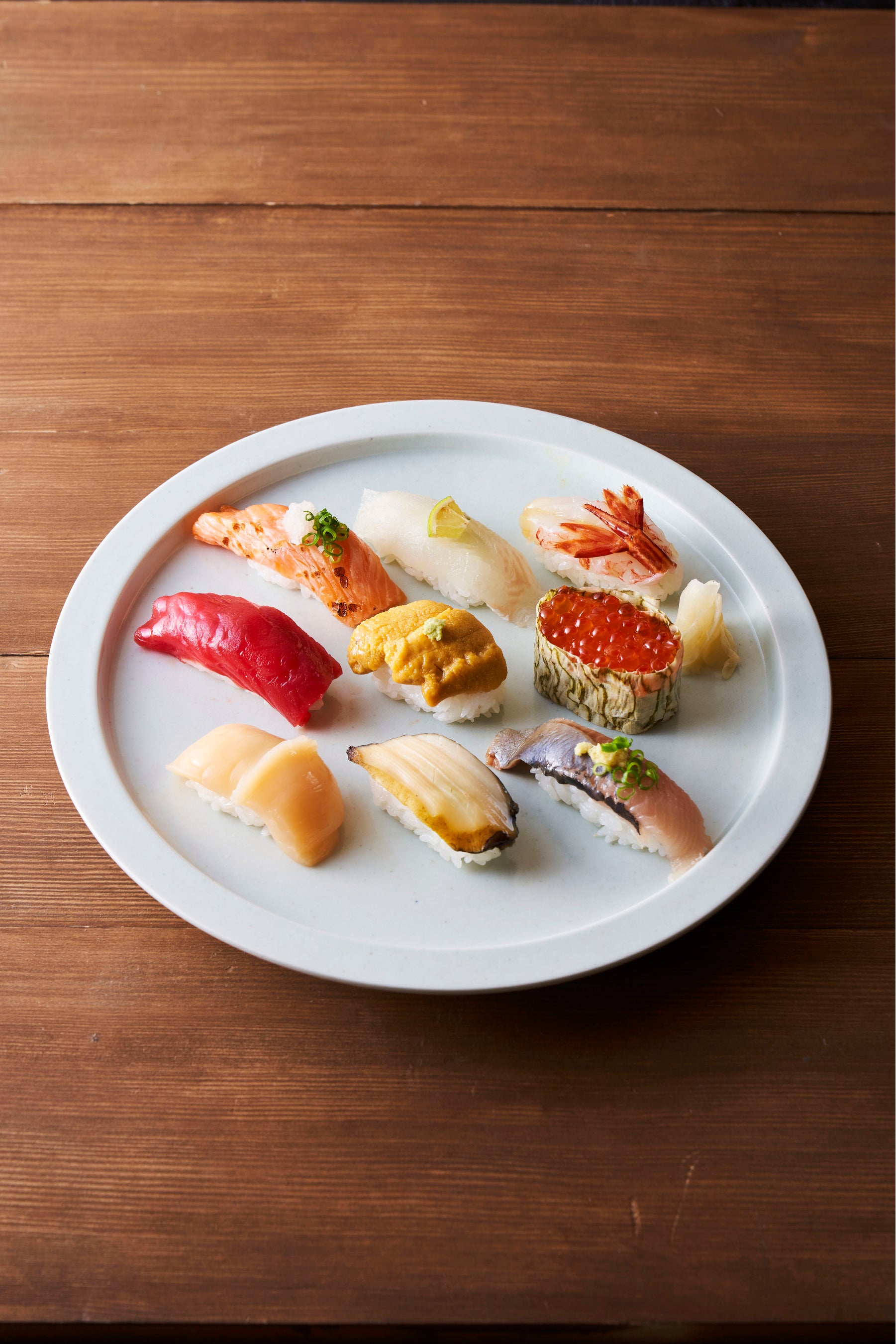 「幸寿司」 初秋の幸(1人前、9貫)2,860円