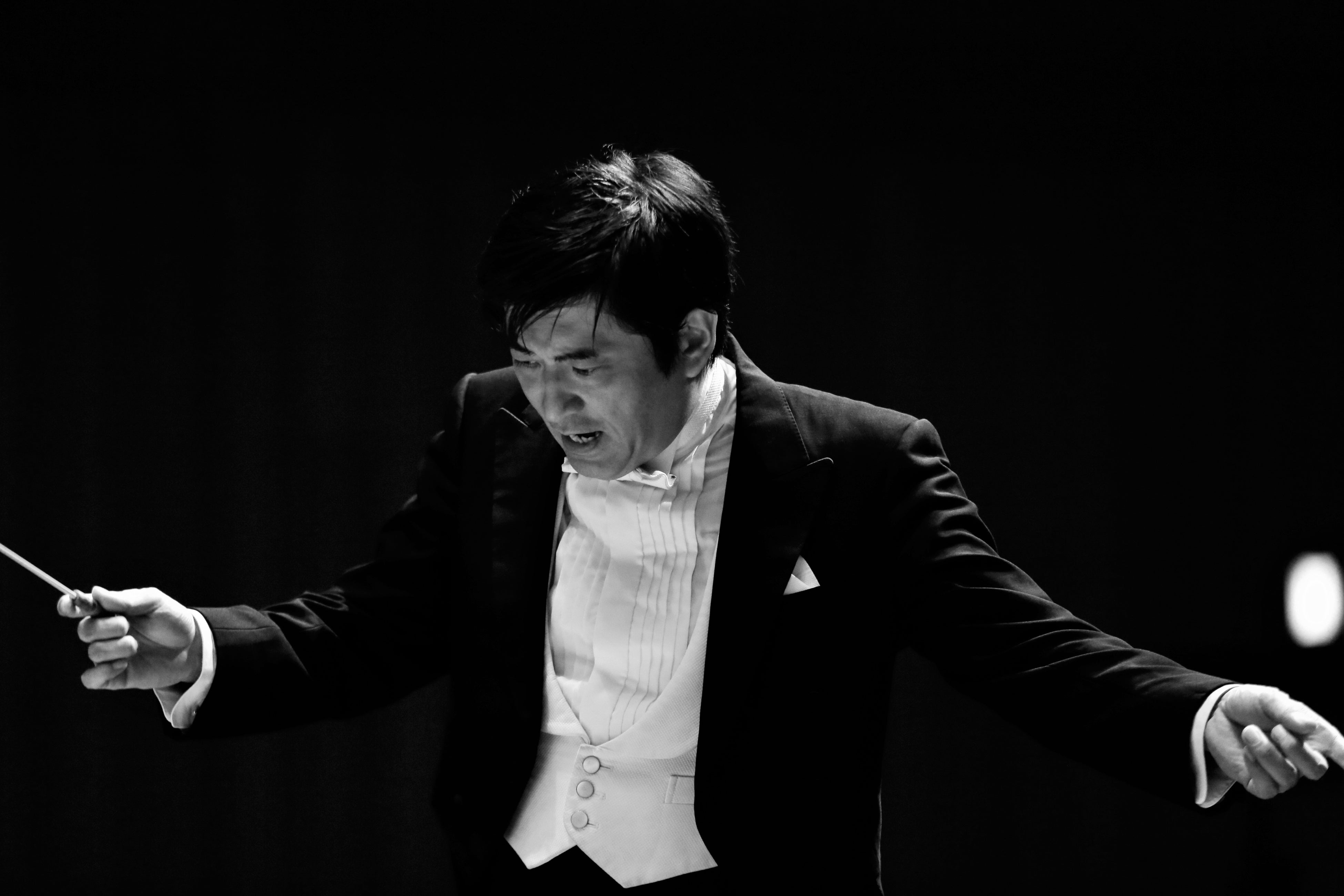 藤岡幸夫／関西フィルハーモニー管弦楽団 首席指揮者