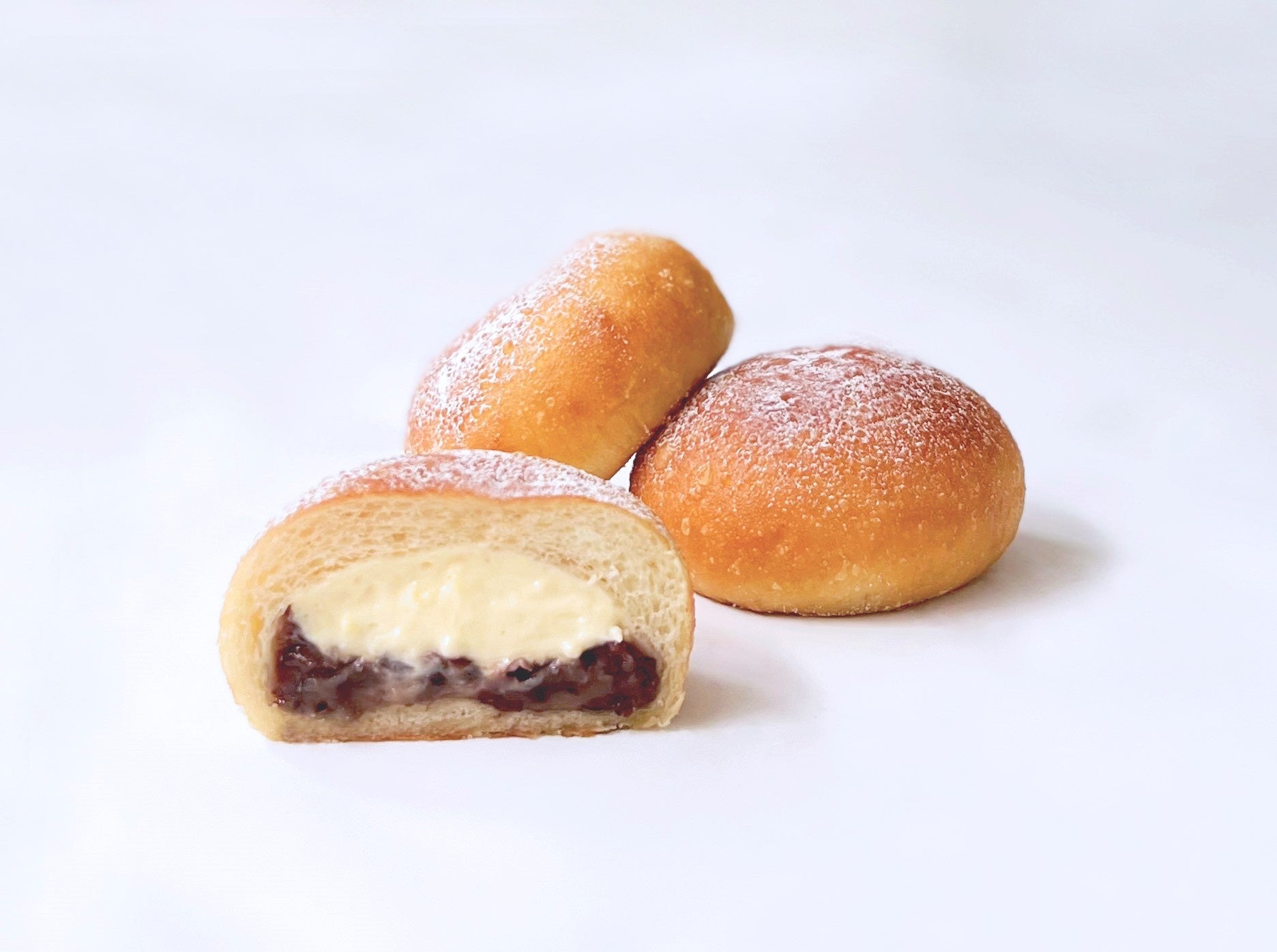 「宮島 藤い屋」クリームあんドーナツ （1個）301円[各日販売予定数250]