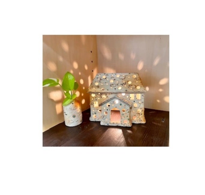 松田和子「家のあかり」 （幅23×奥行20×高さ16㎝、箱なし） 33,000円