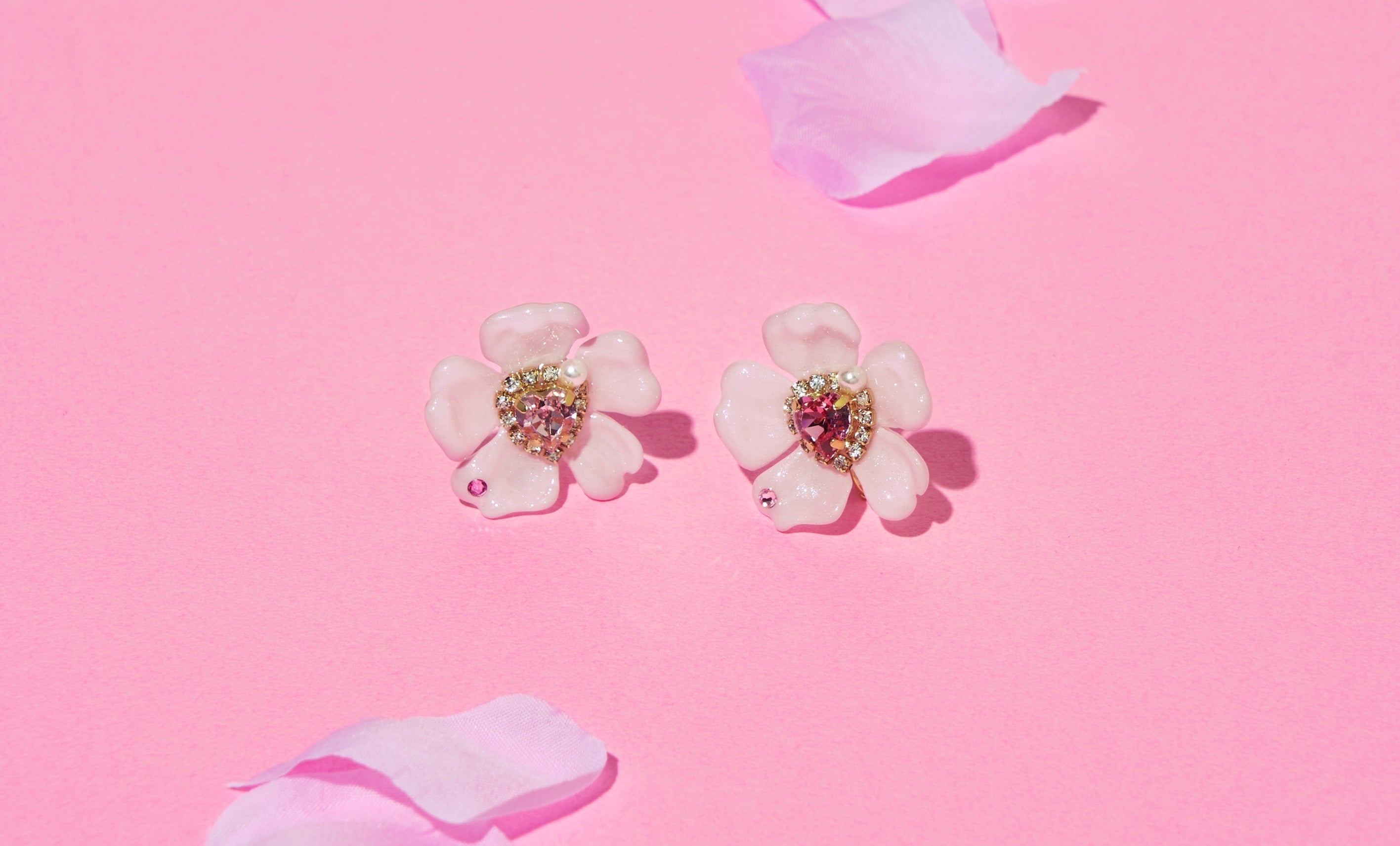 「maamade（マーメイド）」YUKInoHANA～Valentine 2023～（ピアス・イヤリング）12,100円