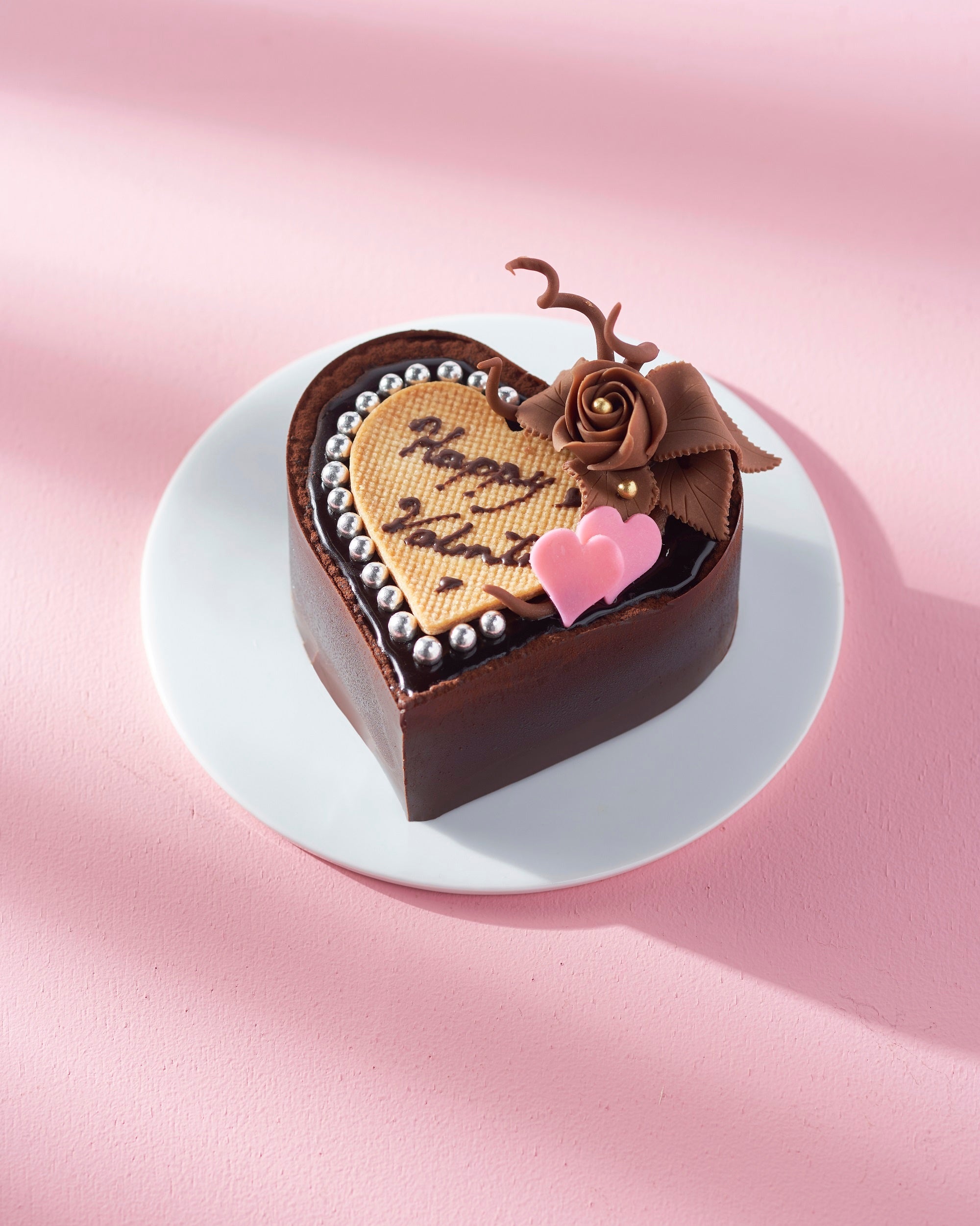 宝塚市「パティスリージョーヌシトロン」ローズ＆ハート♥3M　（1個）3,780円【限定10個】※2月1日（水）から地階サービスカウンター「トーク」にて予約受付開始。2月8日（水）からの販売。