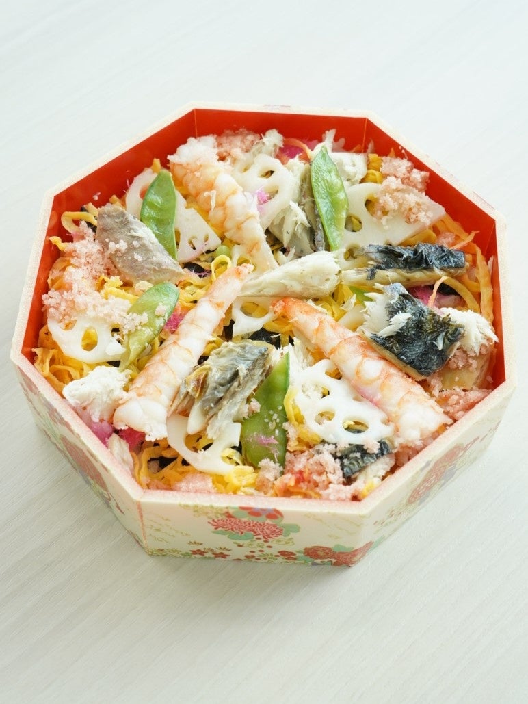 「魚道楽」焼さばちらし寿司（1折）897円