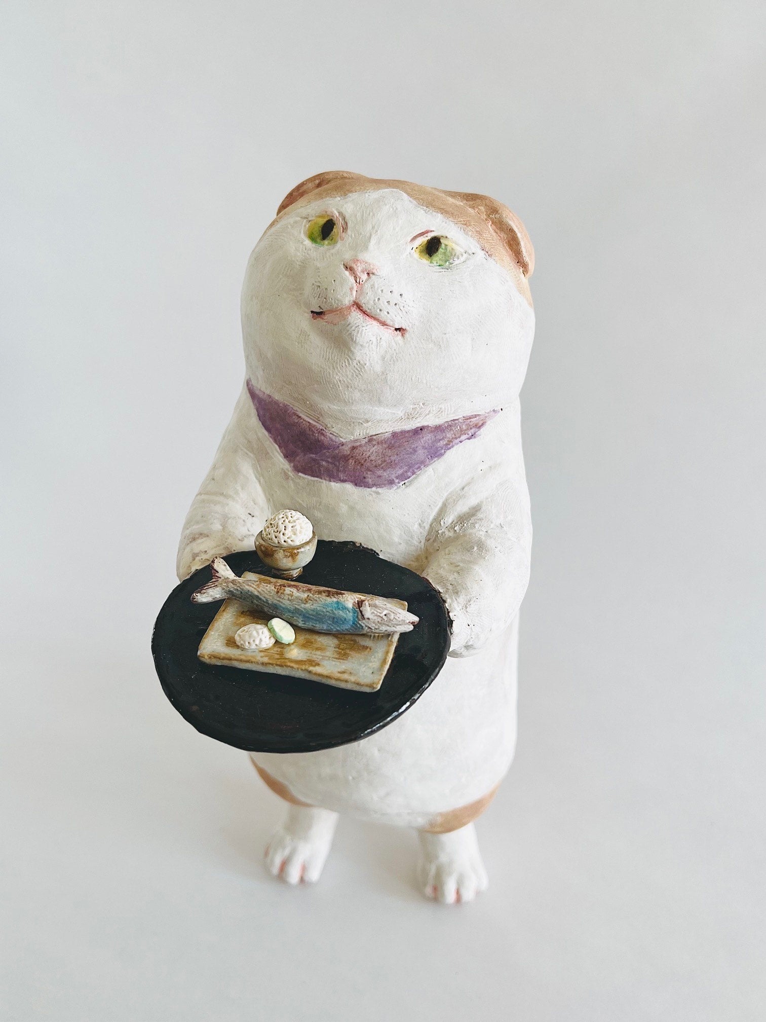 星野菜月「女将さん」 （陶土・手捻り・顔料・釉薬、幅16×奥行24.5×高さ29cm） 275,000円