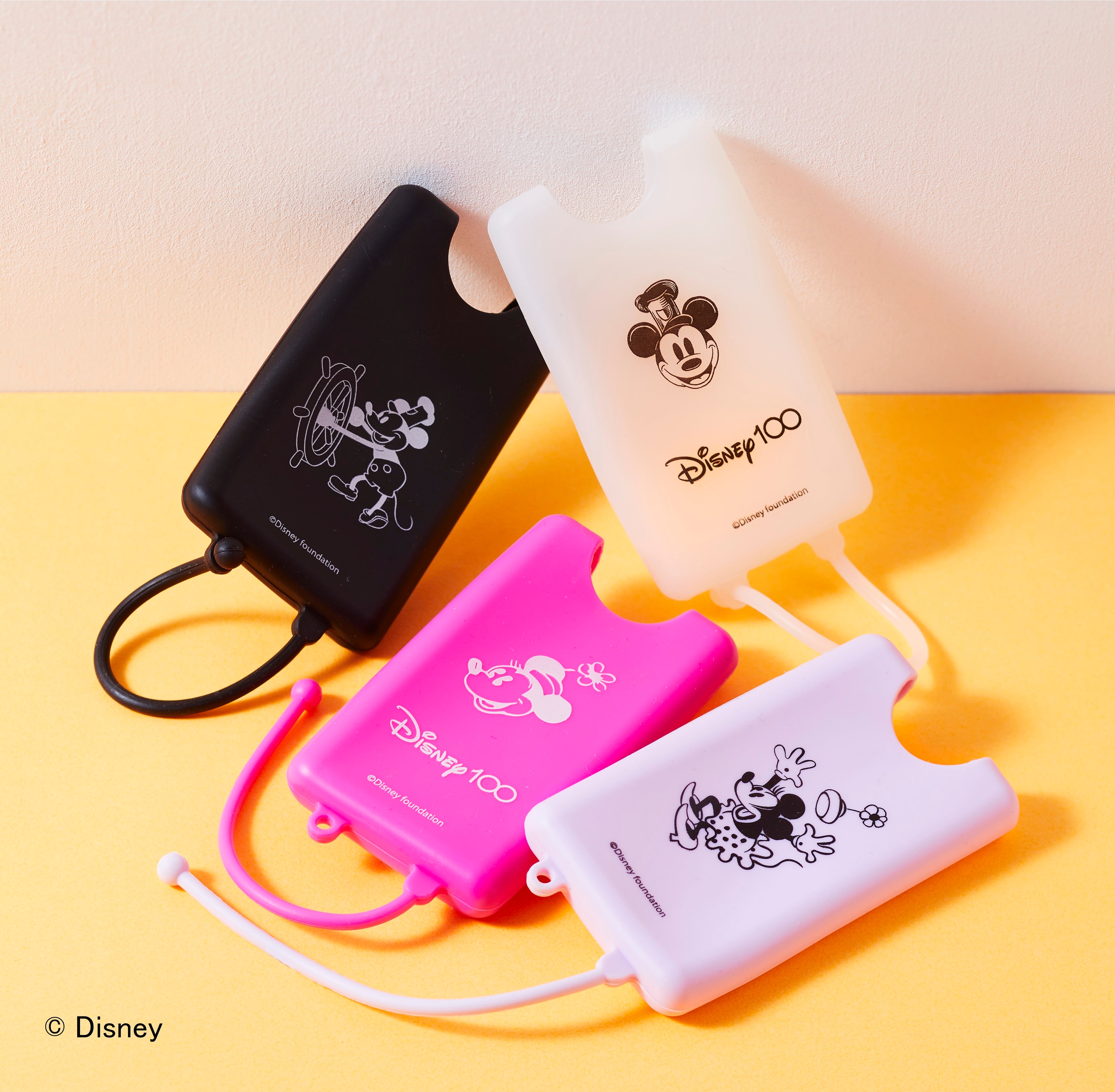 「THE PUSH」 Disney Rubber CaseMickey Mouse、 Disney Rubber CaseMinnie Mouse (ラバーケース2個セット) 各1,650円 ※カード型フレグランスハンドスプレーの 専用ケースです。 4