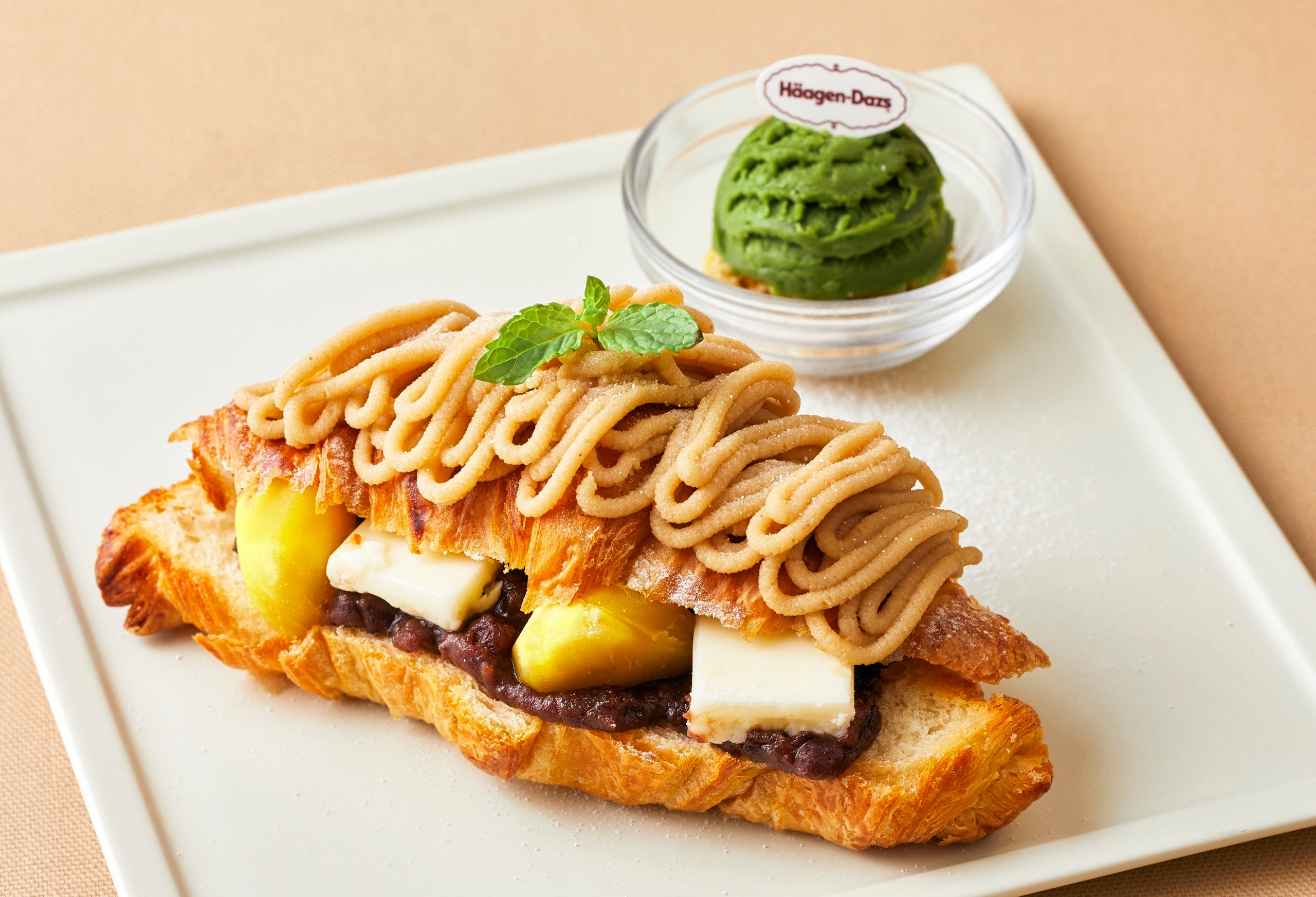 「かんみこより」熊本県産のマロンクリームクロワッサン～あんバターサンドセット～　1,480円