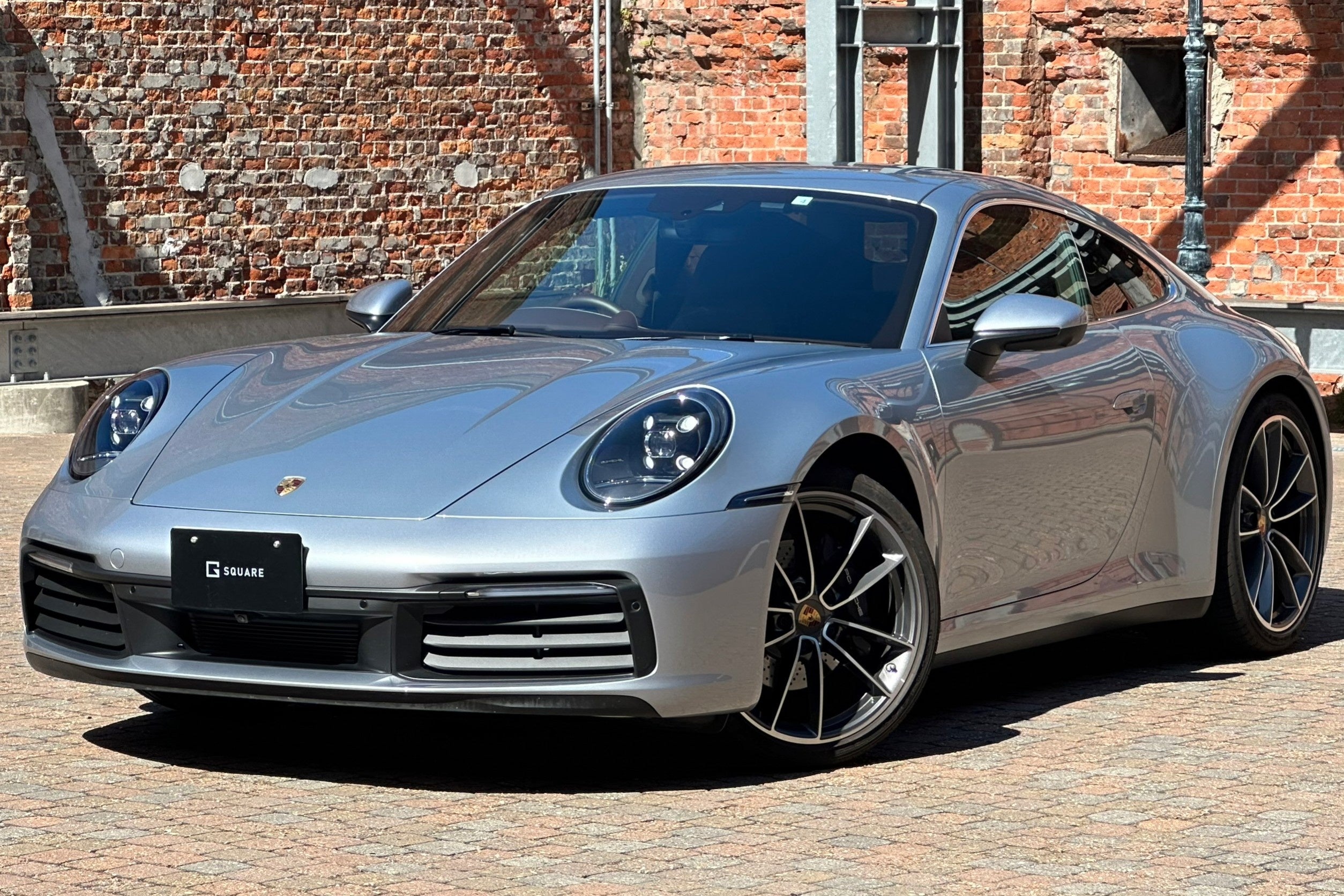 ポルシェ911 992型　距離 12,000km  価格  1,778万円(税込)