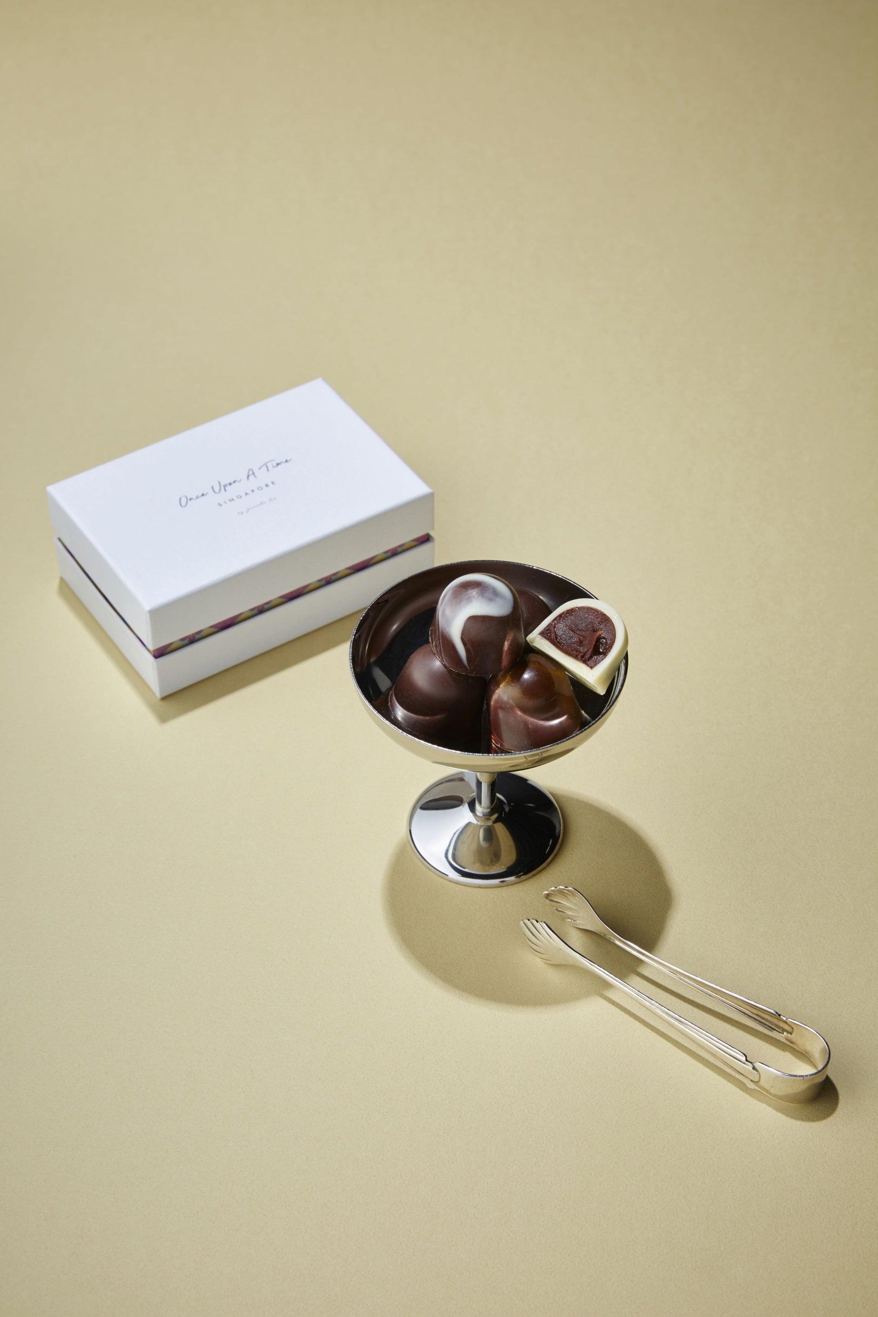 「Once Upon A Time （ワンス・アポン・ア・タイム）」 Bonbon6（6個入り、日本製）3,370円 Bonbon12（12個入り、日本製）6,740円