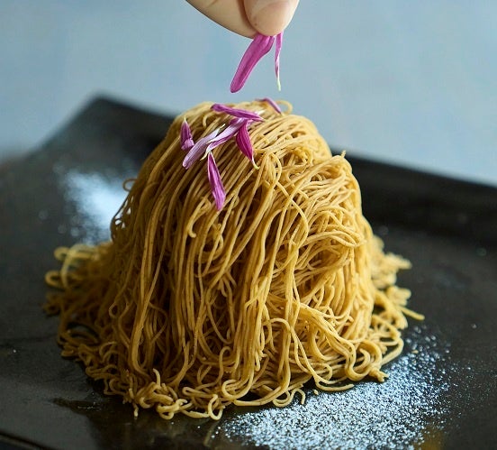 「和栗 白露」榛摺（能登焼栗のモンブラン、1人前、ドリンク付き）2,420円【各日限定100】