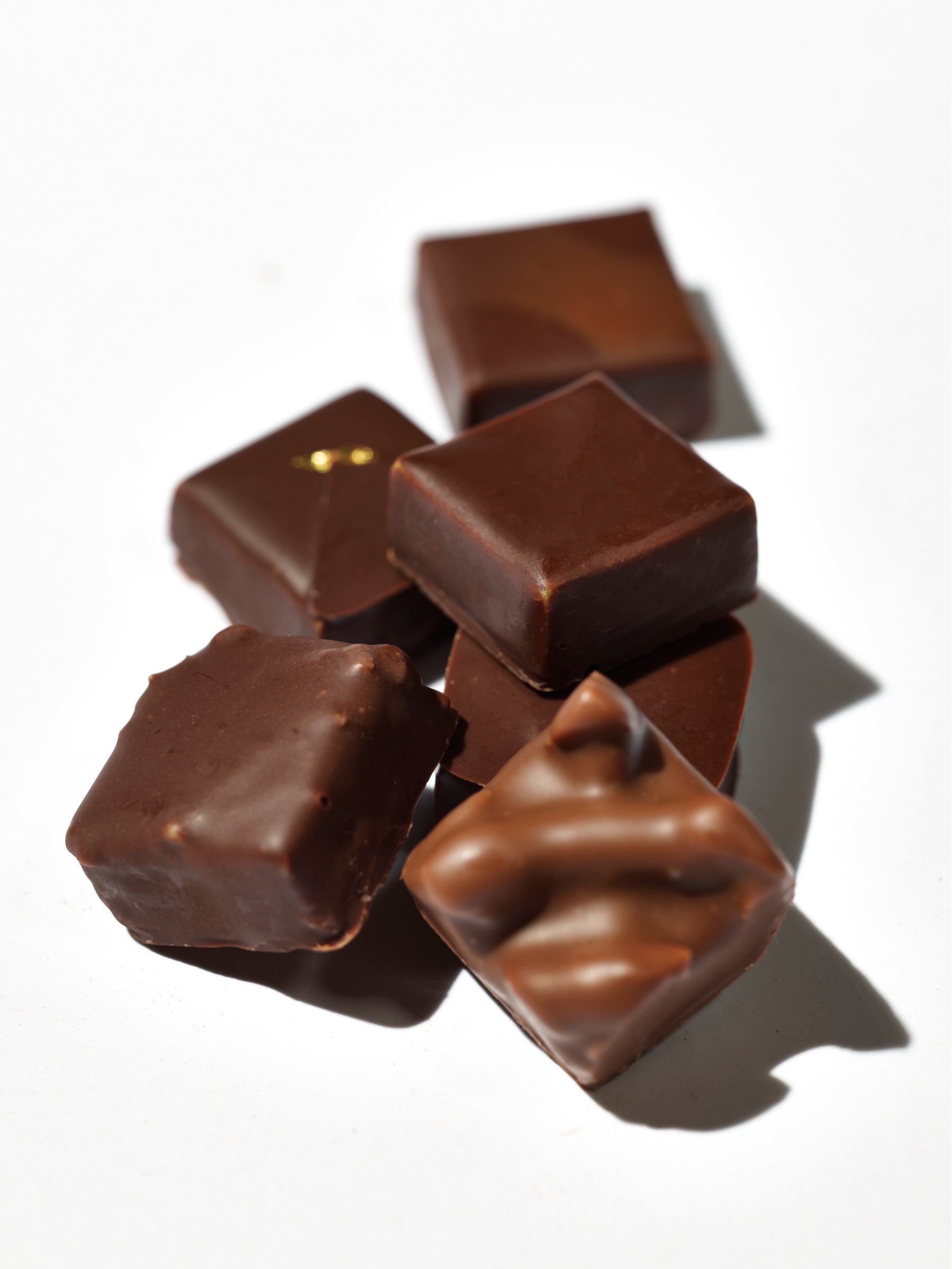 「タダシ ナカムラ パリ」 ボンボンショコラ6粒入り （6粒入り）3,024円