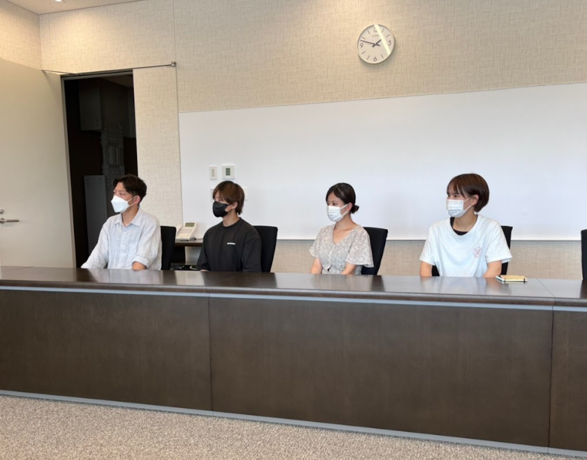 役場の方々との意見交換会の様子