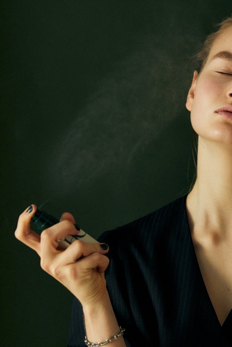 HOL moisturizing oil in mist  50ml ¥4,950 (taxin)