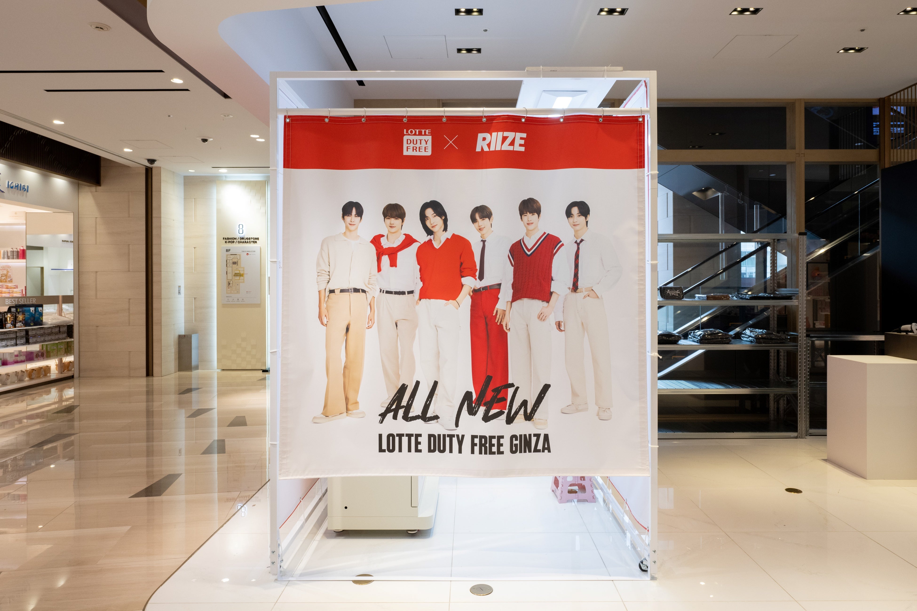 TWICE トレカ　ロッテ免税店銀座店限定 Amazon.co.jp: TWICE ロッテ免税店 銀座限定 特典トレカ モモ