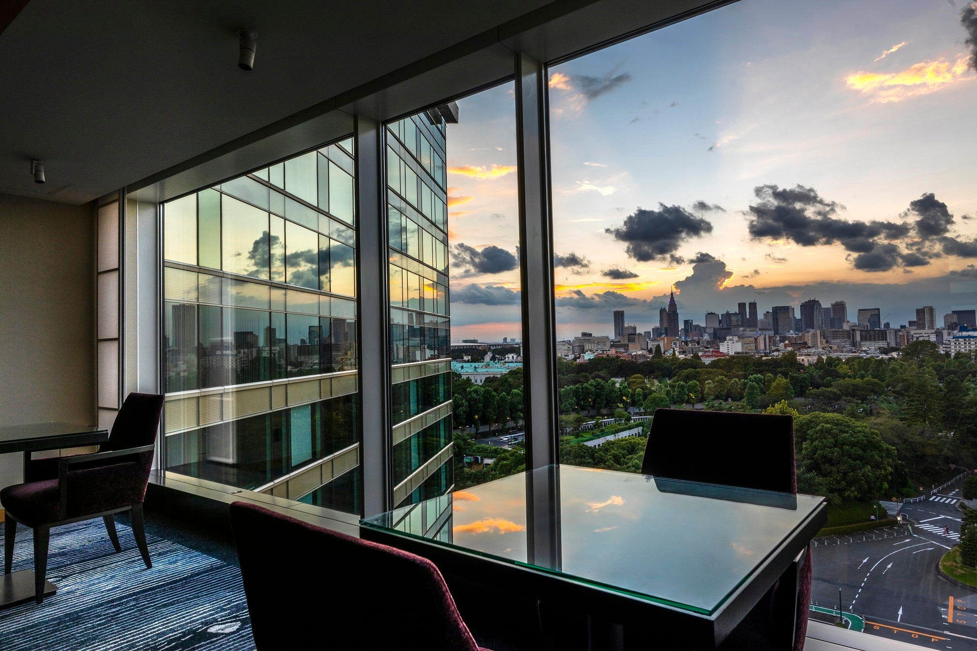 宿泊者専用「ZEN LOUNGE」では、1日6回のフードプレゼンテーションも愉しめる