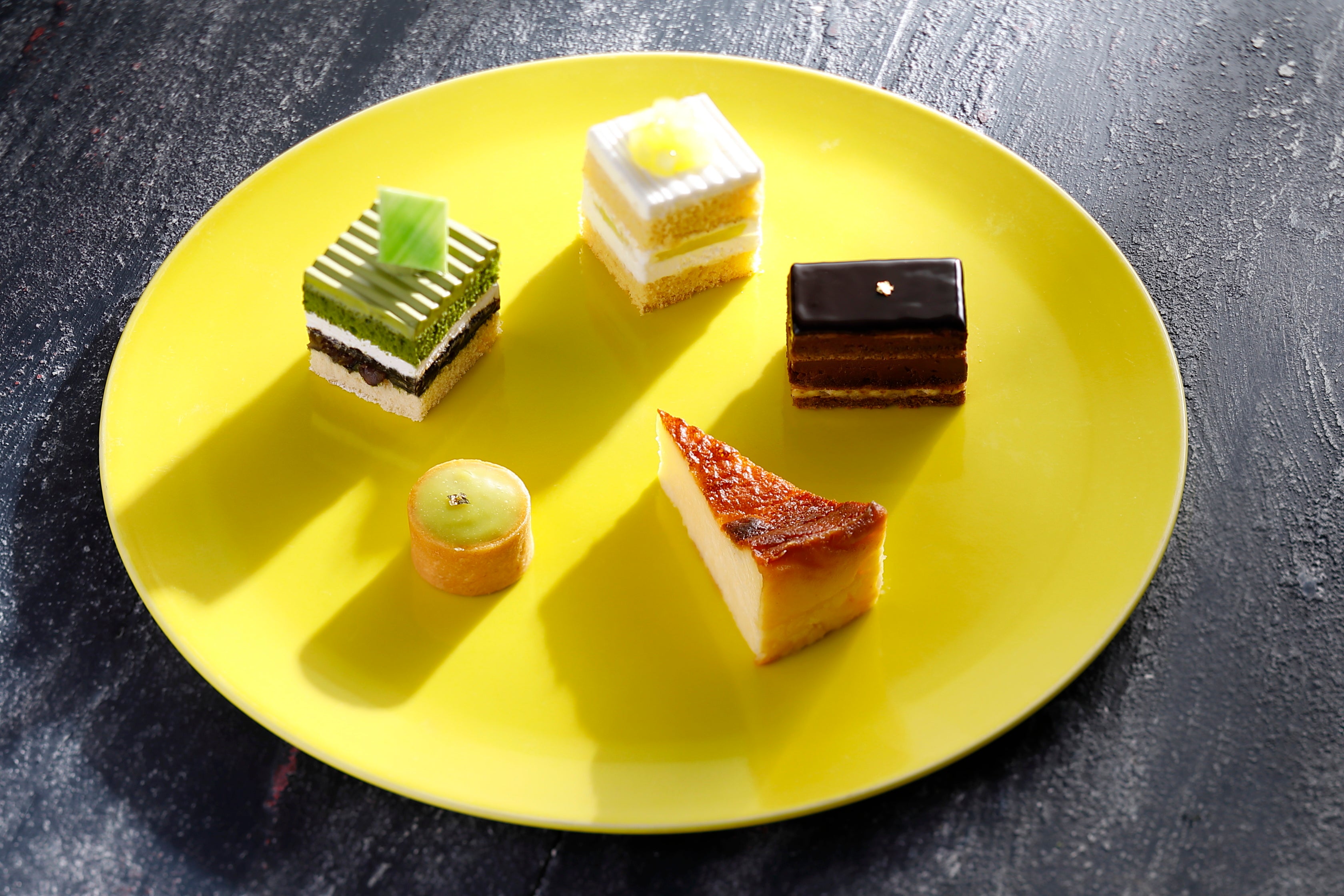 ※スイーツプレートイメージ ￥2,500（サービス料別）