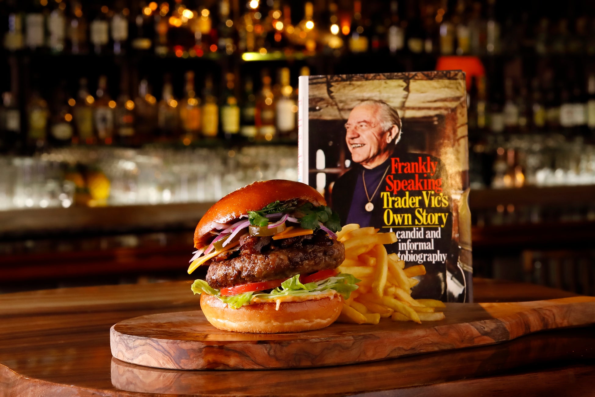 7 はハンバーガーの日 本場アメリカ発祥の店で味わう U Sプライムビーフたっぷりのアメリカン エスニックバーガー3種 株式会社ニュー オータニの プレスリリース 7 はハンバーガーの日 本場アメリカ発祥の店で味わう U Sプライムビーフたっぷりのアメリカン エスニックバーガー3種 株式会社ニュー オータニの プレスリリース