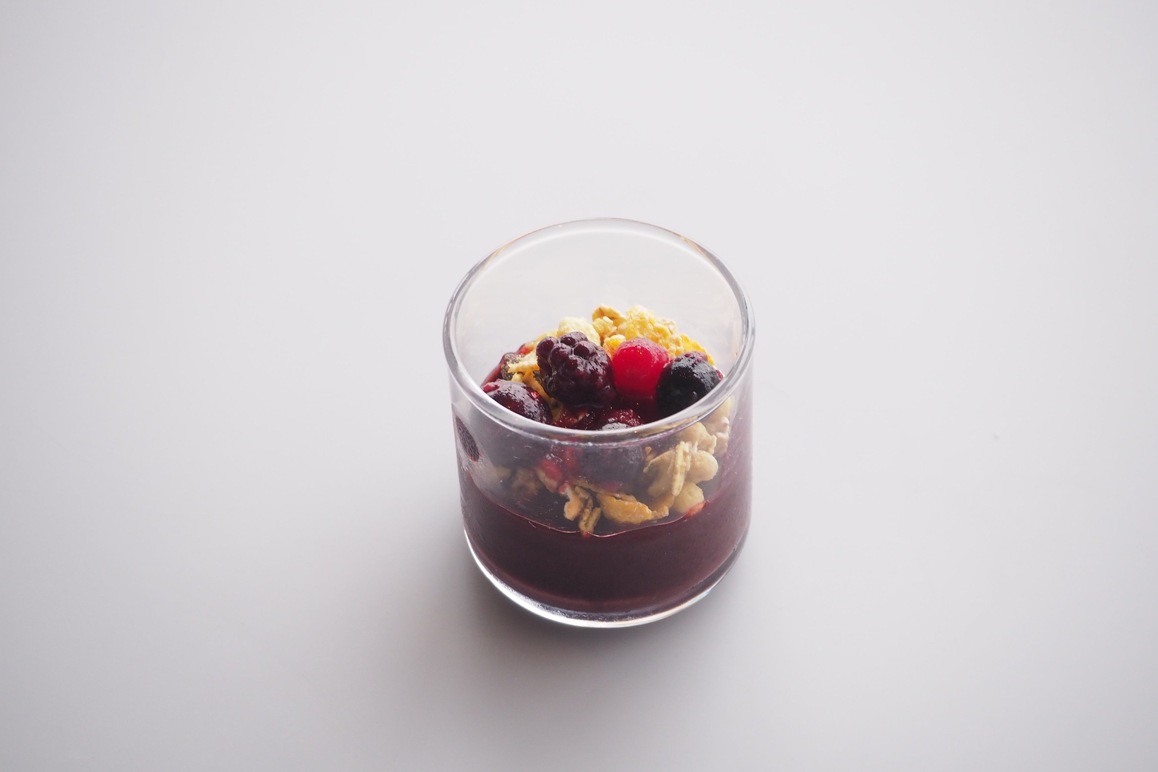 アサイーゼリー＆グラノーラ