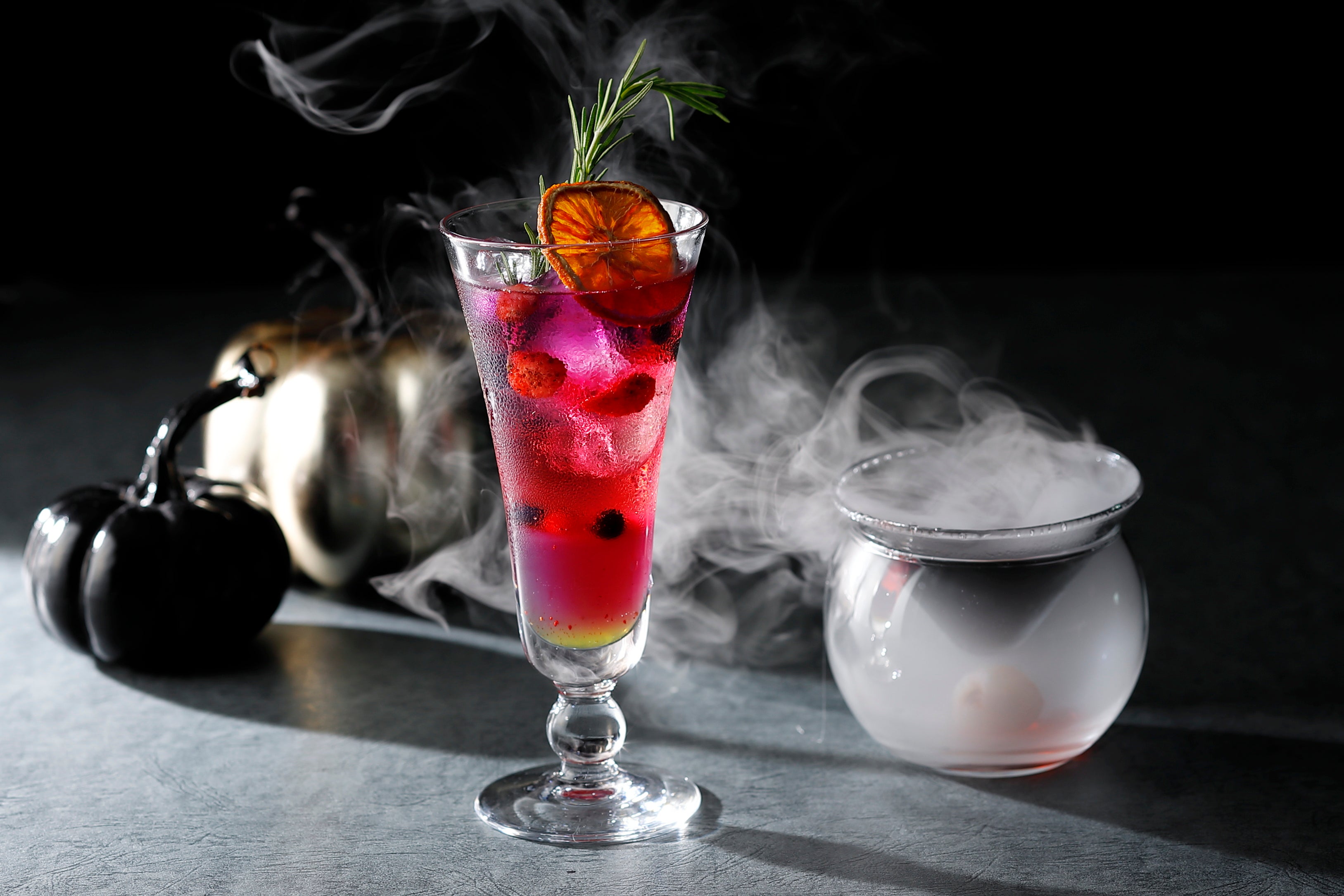 左：スリラー　右：ゴーストハウス