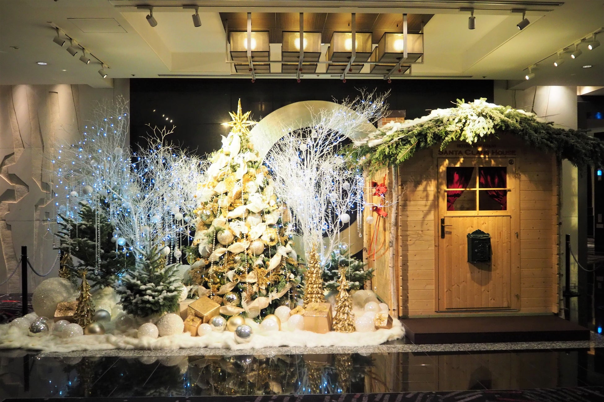 サンタクロースがプレゼントをお届け 6年ぶりの 休日クリスマス はホテルでゆったりhappy Merry Christmas 株式会社ニュー オータニのプレスリリース サンタクロースがプレゼントをお届け 6年ぶりの 休日クリスマス はホテルでゆったりhappy Merry Christmas 株式会社ニュー オータニのプレスリリース