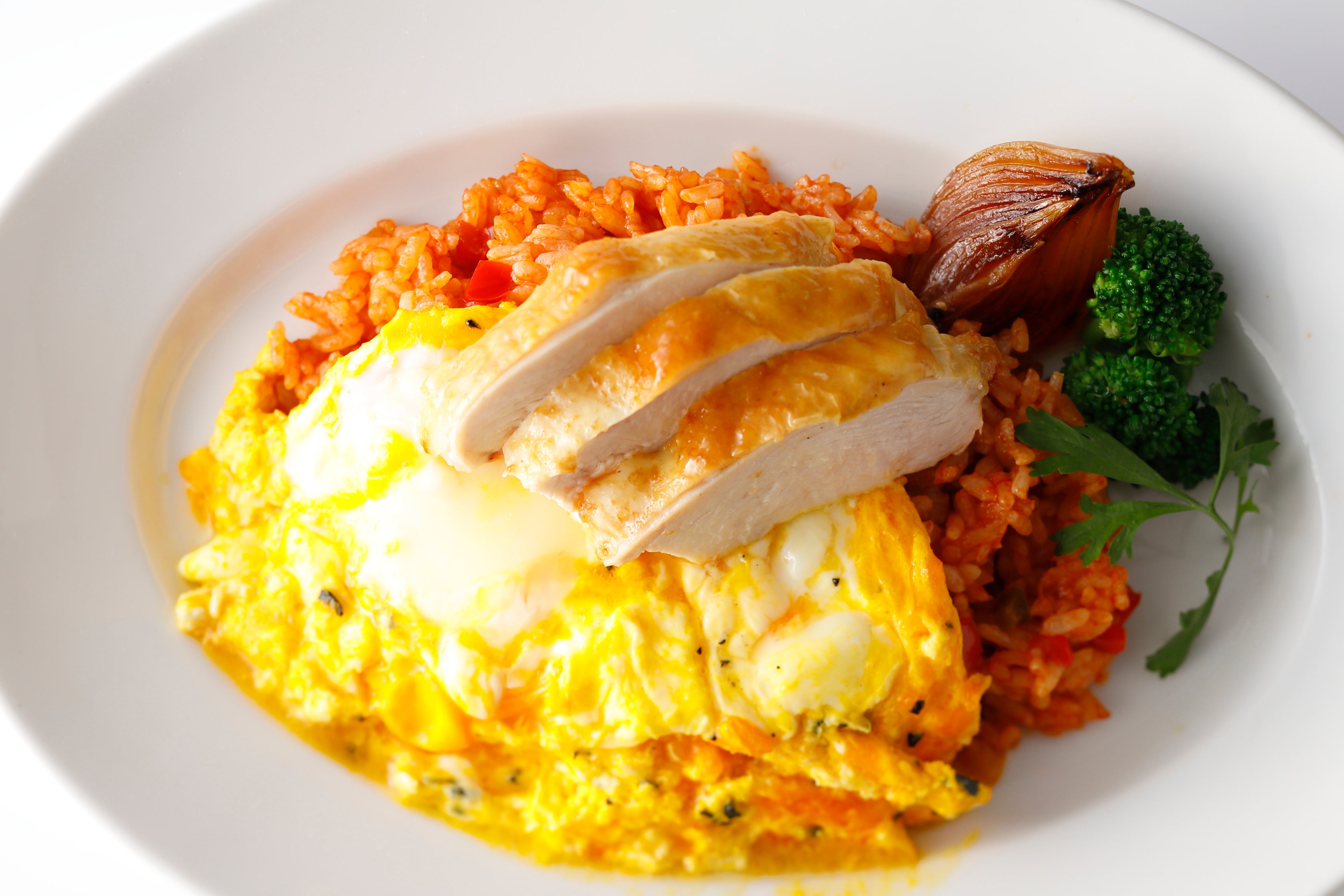 はかた一番どりのローストチキンオムライス ¥4,600