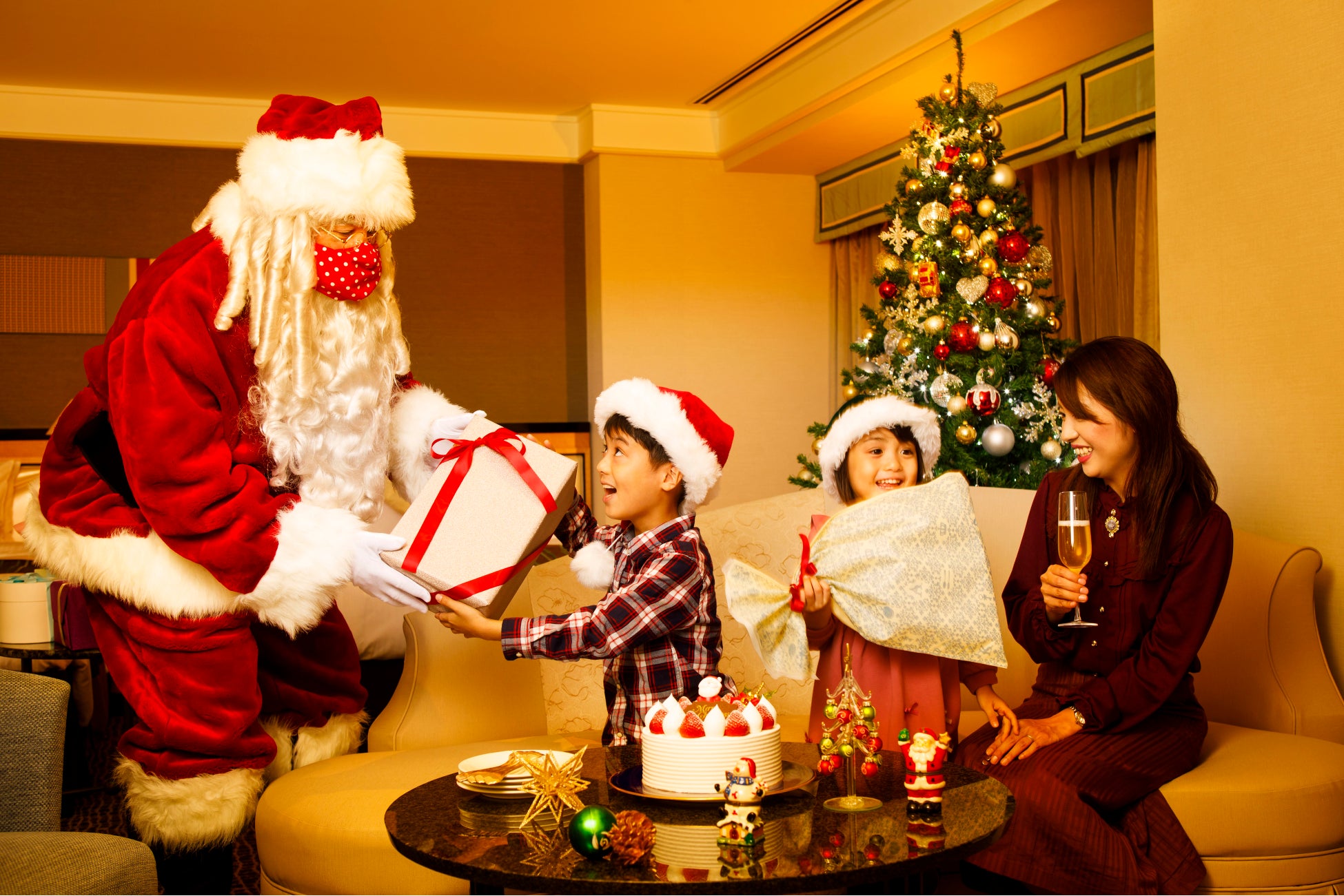 クリスマス聖夜の奇跡 お部屋にサンタクロースがやって来る 株式会社ニュー オータニのプレスリリース クリスマス聖夜の奇跡 お部屋にサンタクロースがやって来る 株式会社ニュー オータニのプレスリリース