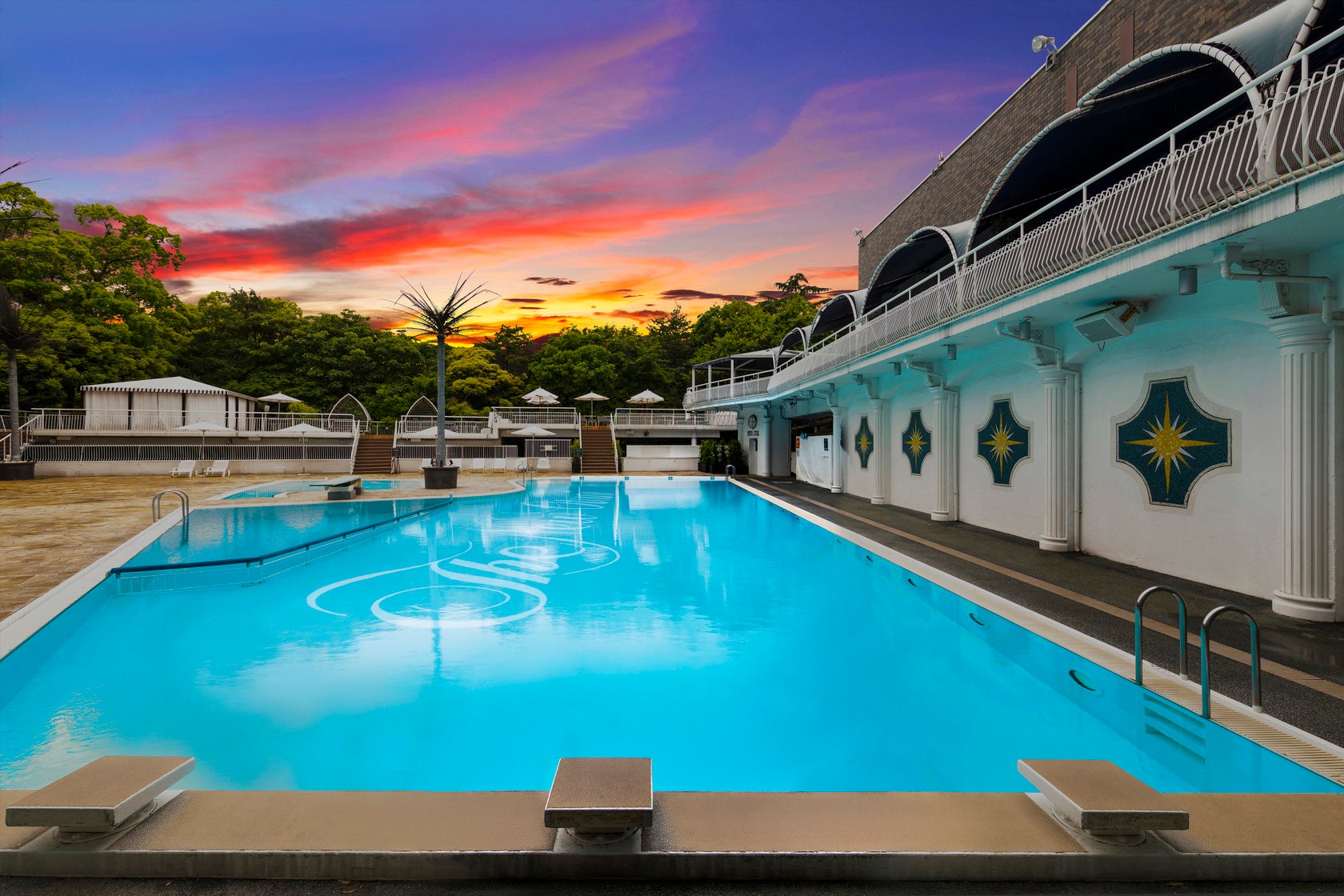 ガーデンプール