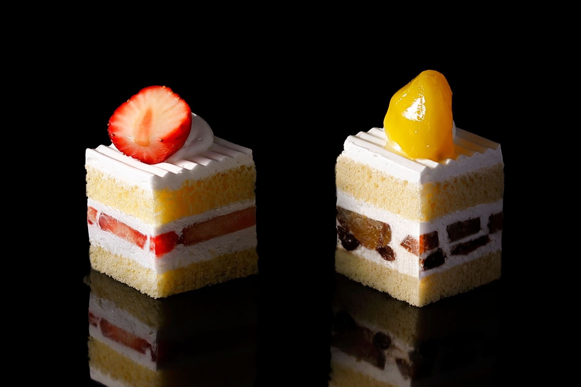 左:ストロベリーショートケーキ 右:マロンショートケーキ