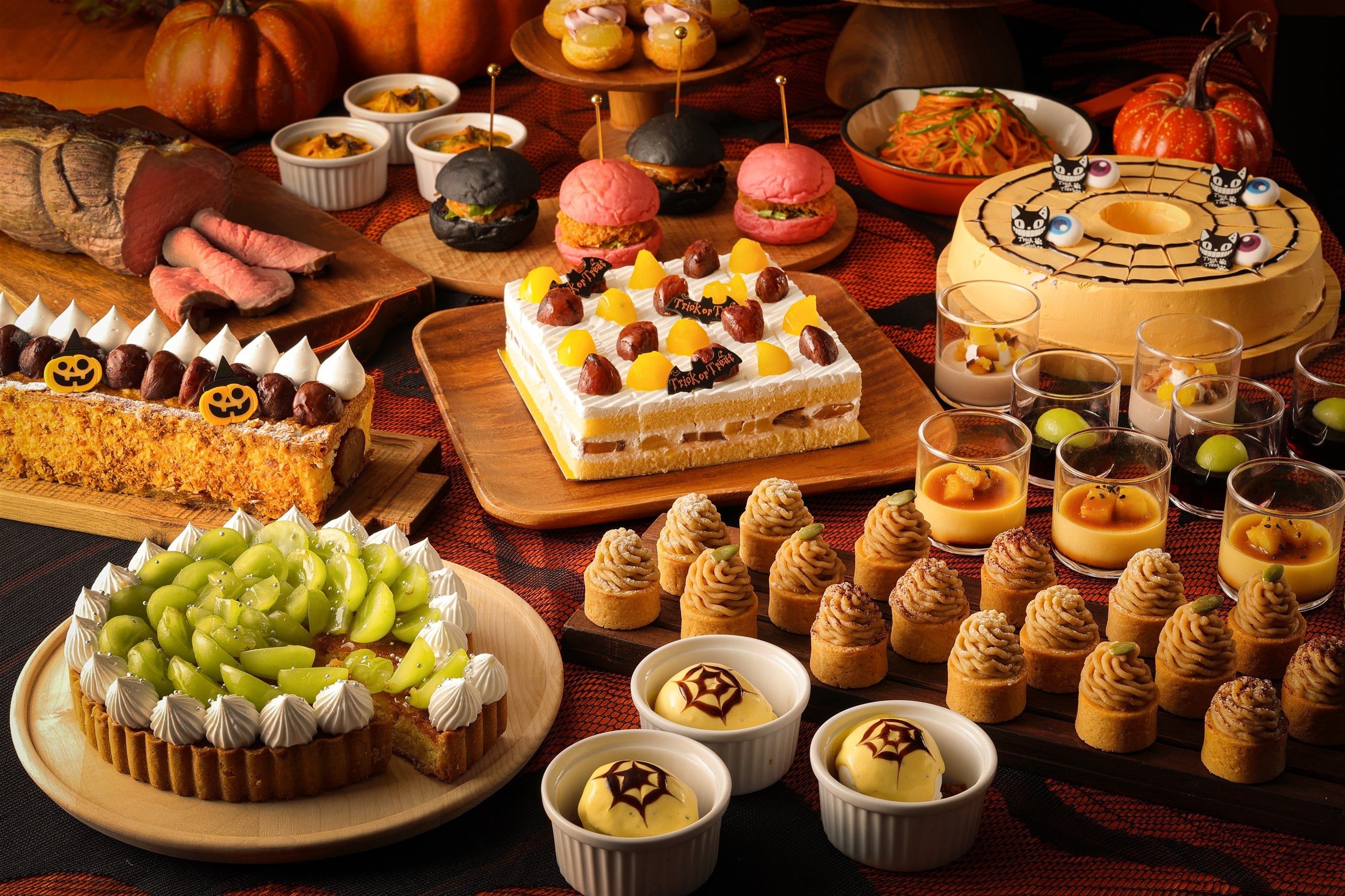 サンドウィッチ＆スイーツビュッフェ ～栗とぶどうのハロウィン祭～