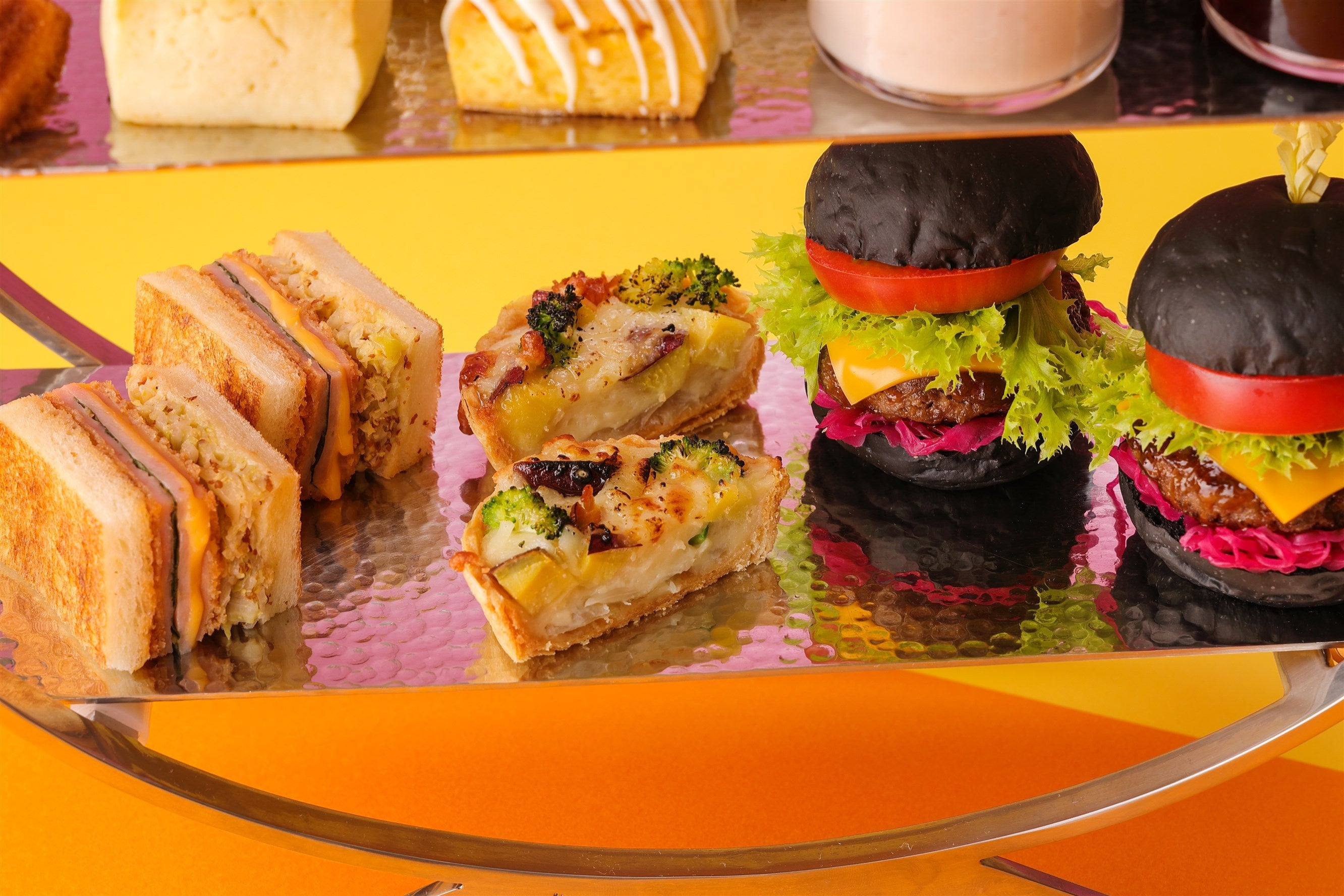 ティースタンド下段