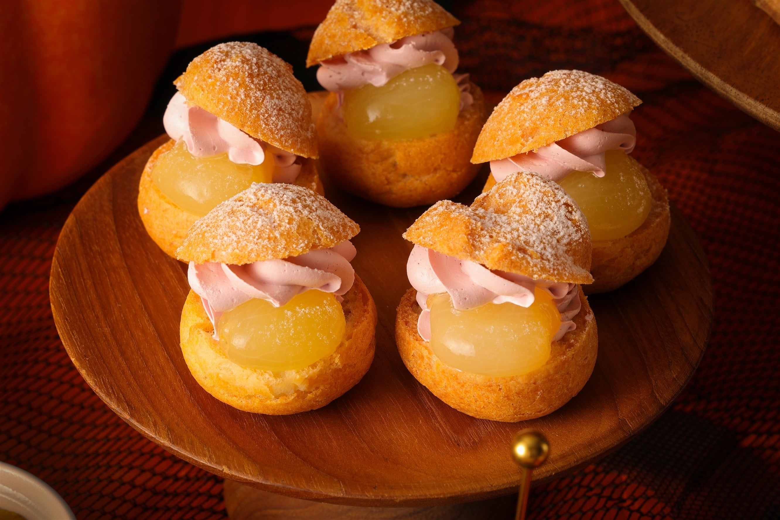 ぶどうシュークリーム