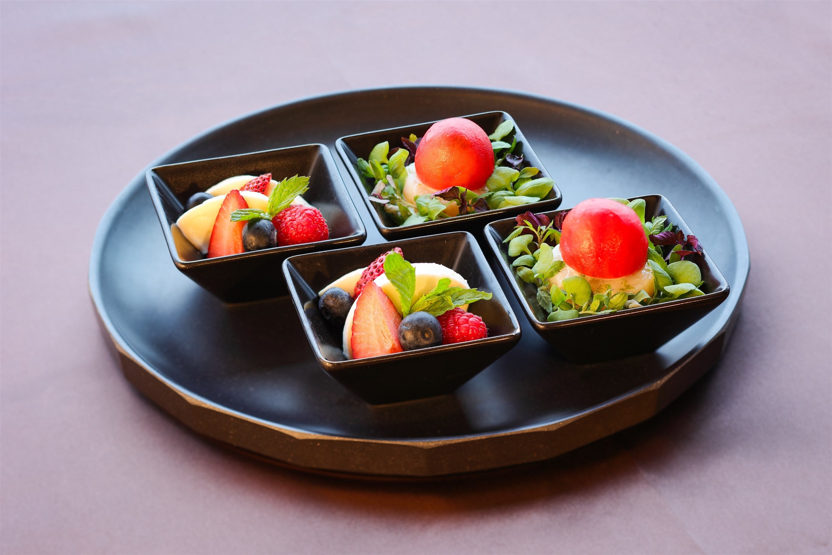 いちごのカプレーゼ・ホタテのライムマリネ