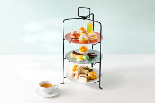 初夏の“果実パレード”開幕!「メロン&マンゴー」が主役の王道アフタヌーンティーが登場! 初夏の“果実パレード”開幕!「メロン&マンゴー」が主役の王道アフタヌーンティーが登場!