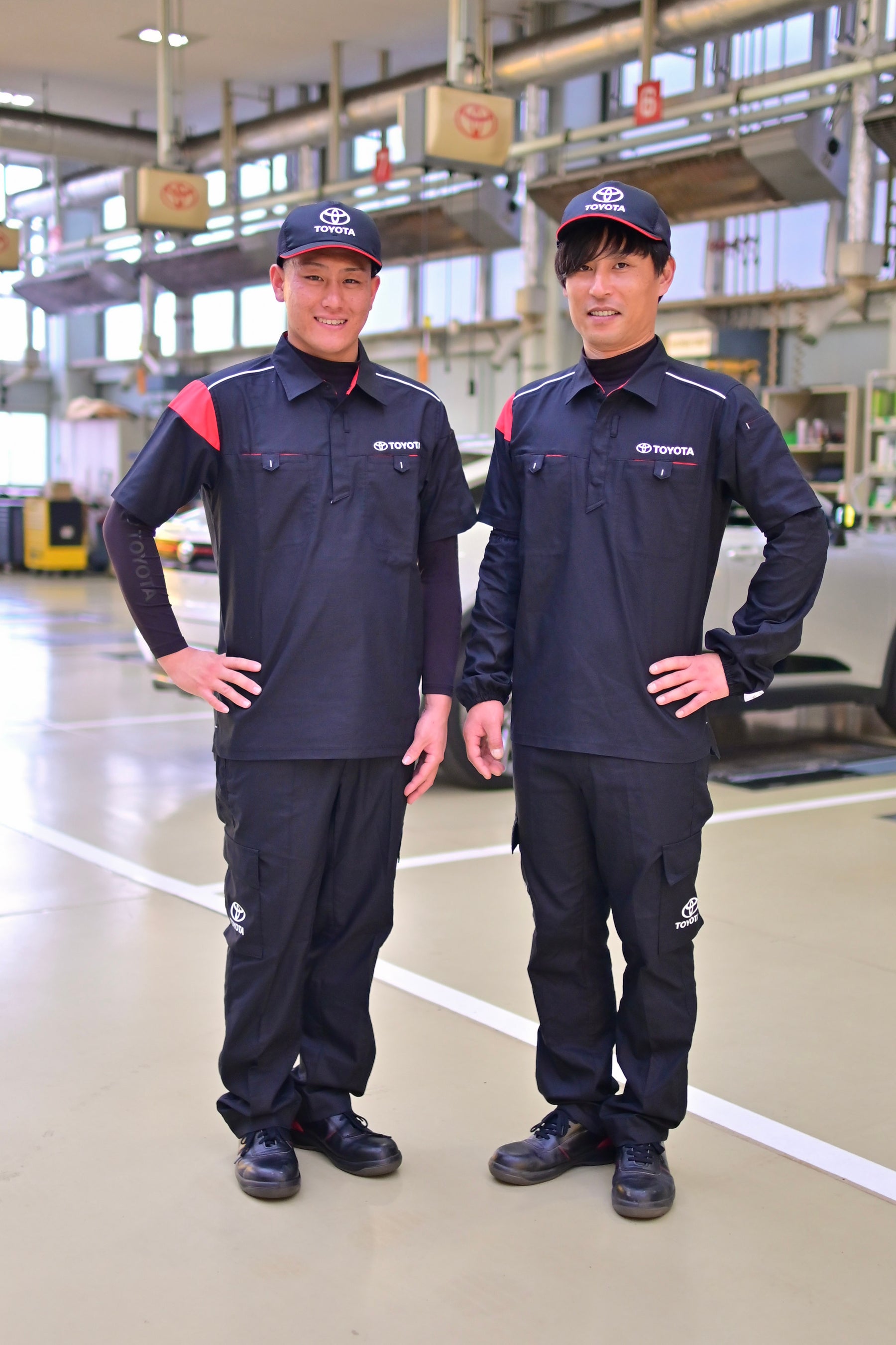 ～「脱・つなぎ」で夏場の作業を快適に～ 栃木トヨタ 自動車整備士の夏用作業服をリニューアル