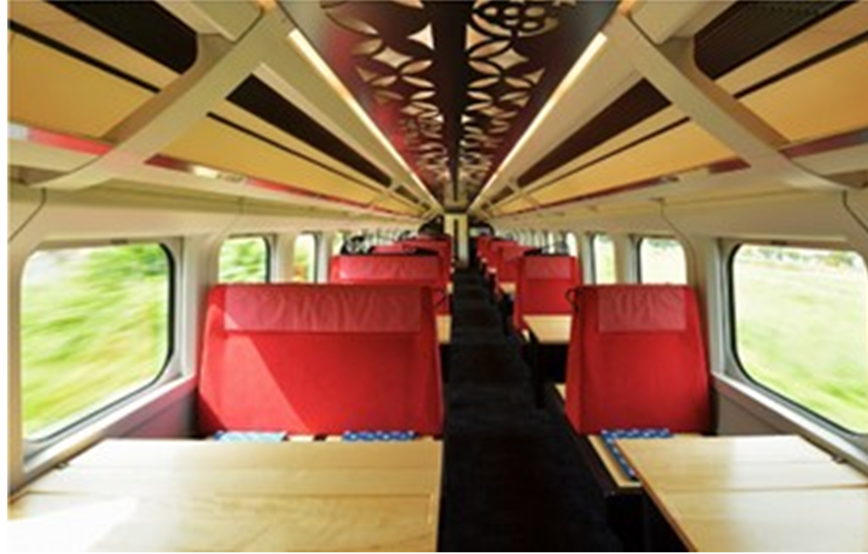 JR東日本 新幹線 とれいゆつばさ アニバーサリープレート（小）数量限定品 Amazon | JR東日本 新幹線 とれいゆつばさ アニバーサリー