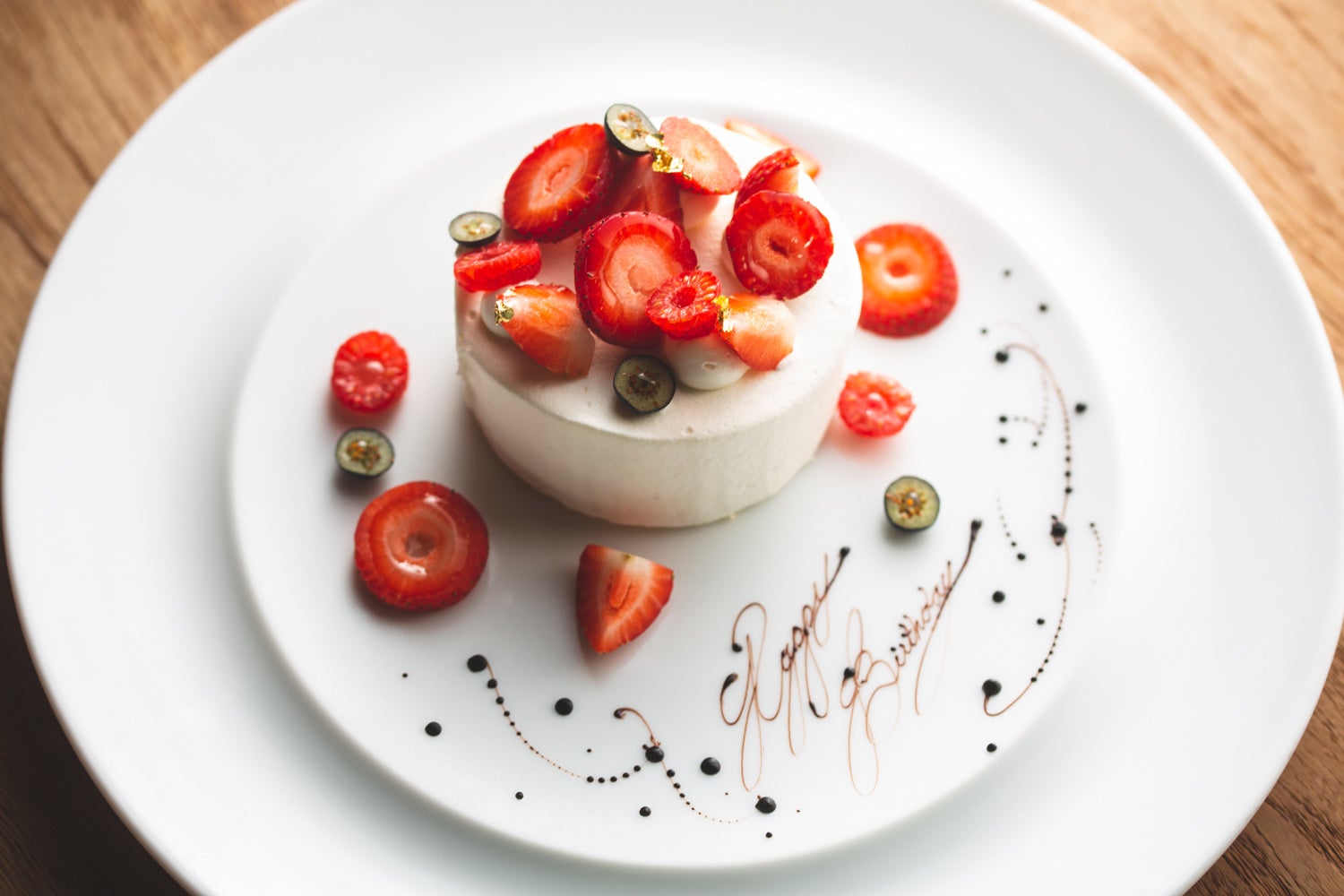 シェフパティシエによるスペシャルバースデーケーキ