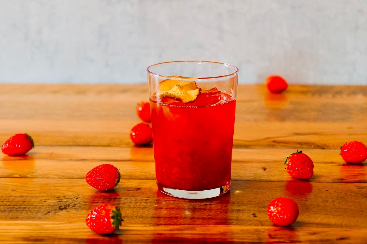 4.　ストロベリー＆アップルブランデー　748円