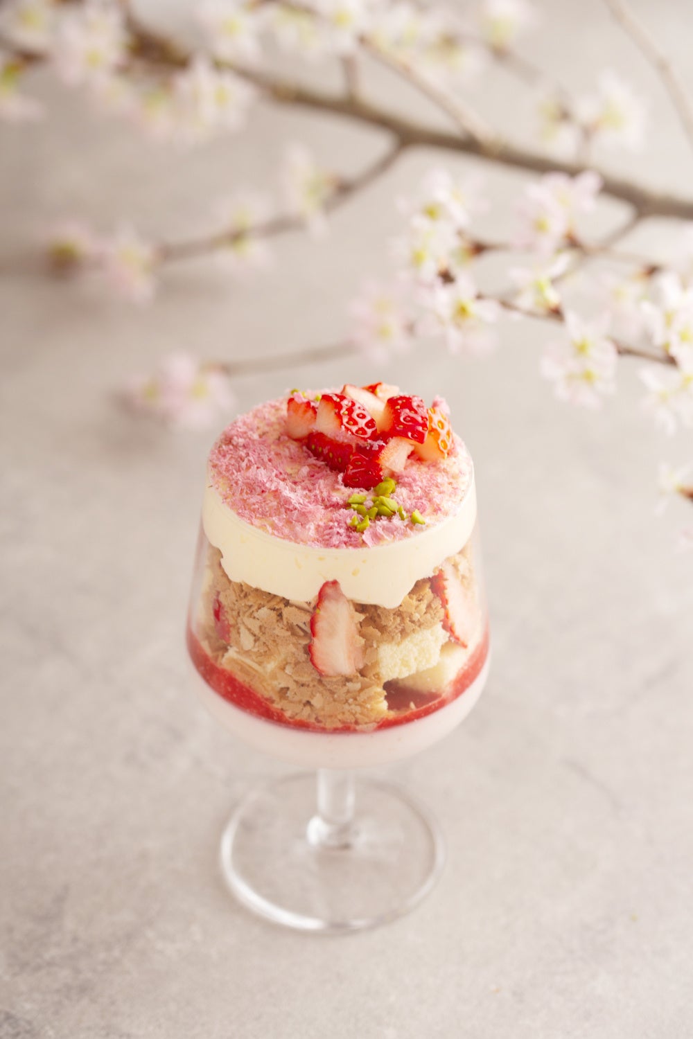 パフェ ラ・ボエム ～桜と苺～