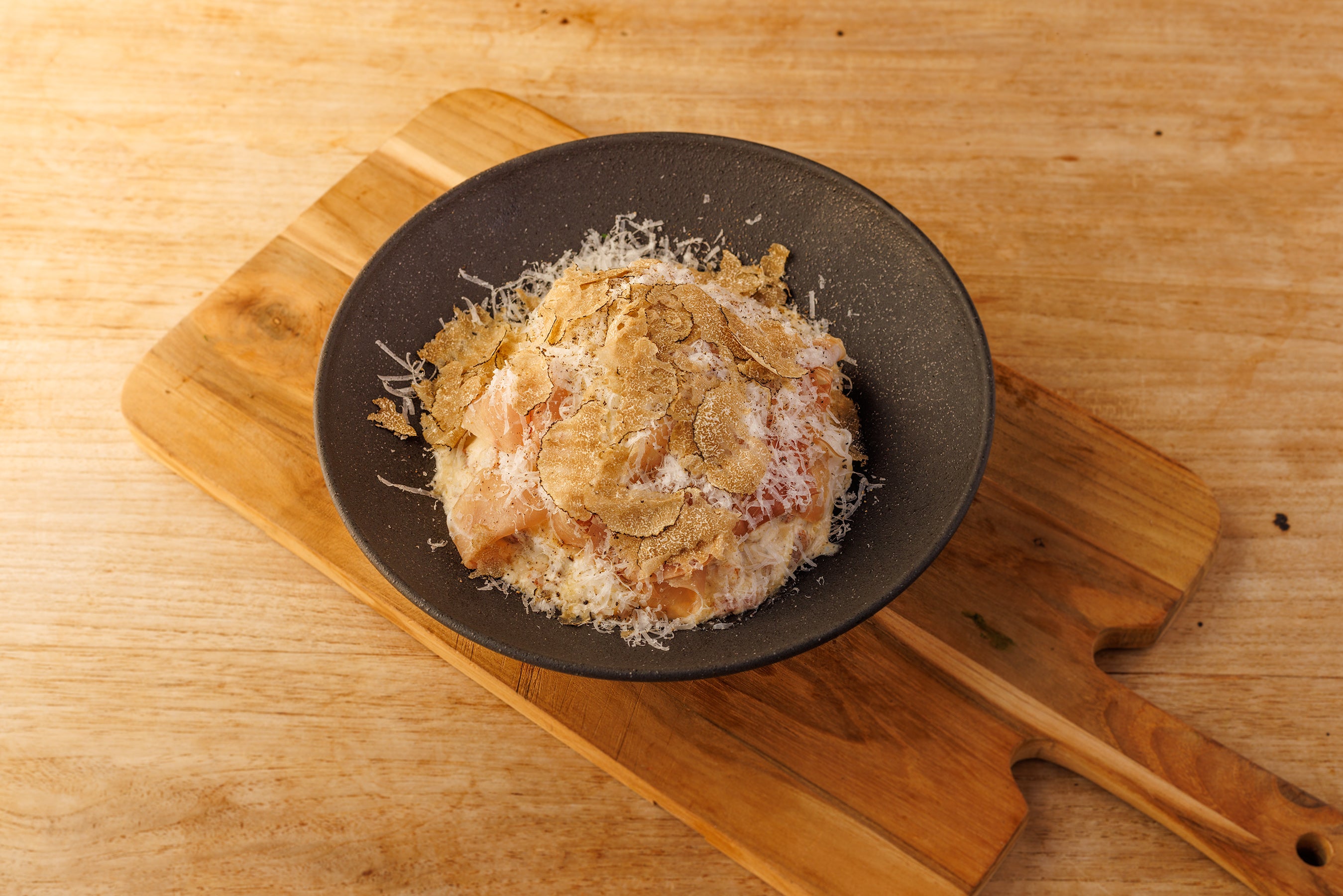 サマートリュフと生ハムの冷製カルボナーラ （フェデリーニ）／1,650円（1,815円）