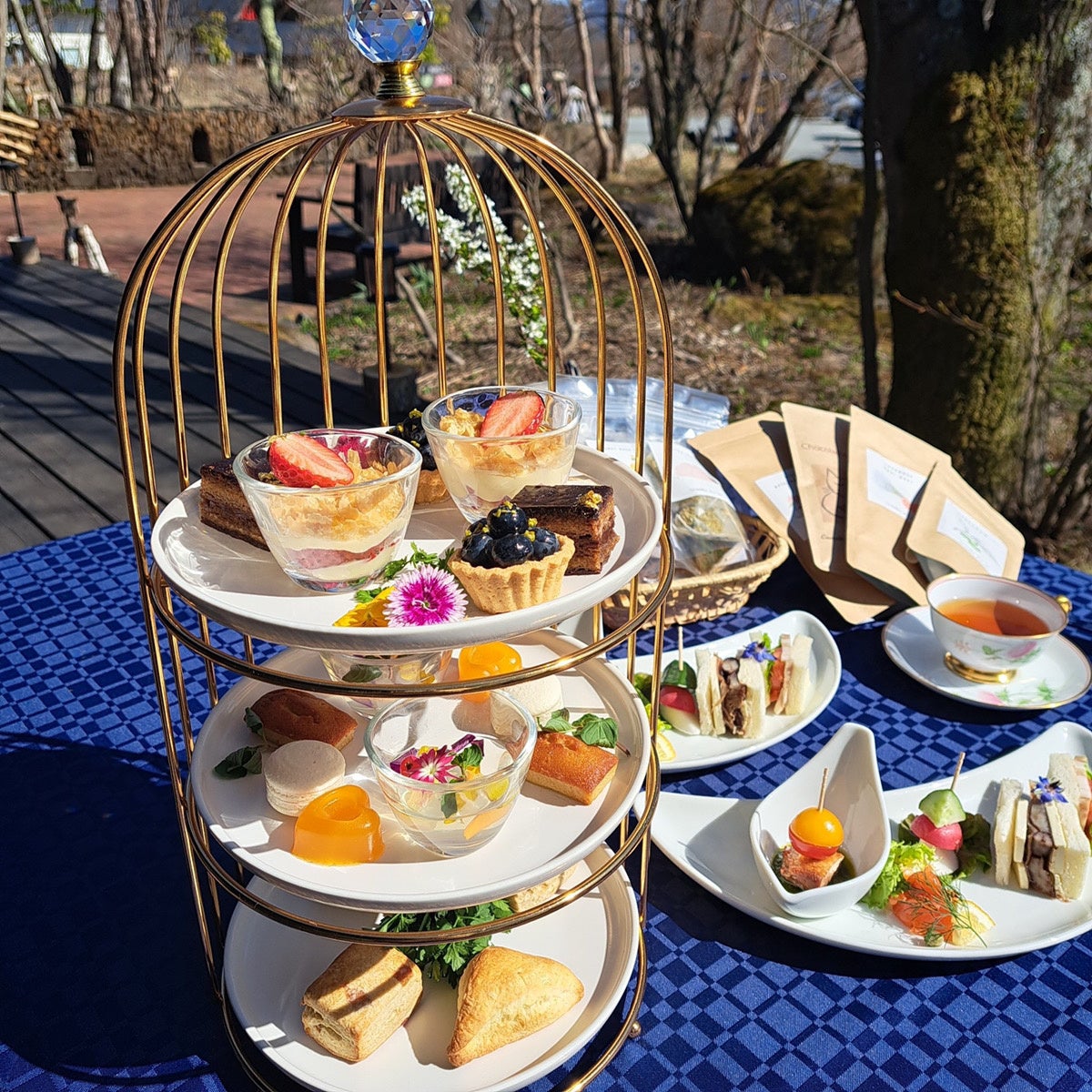 ホテル ハット・ウォールデンのアフタヌーンティー。庭を眺めながら優雅なお茶時間を。