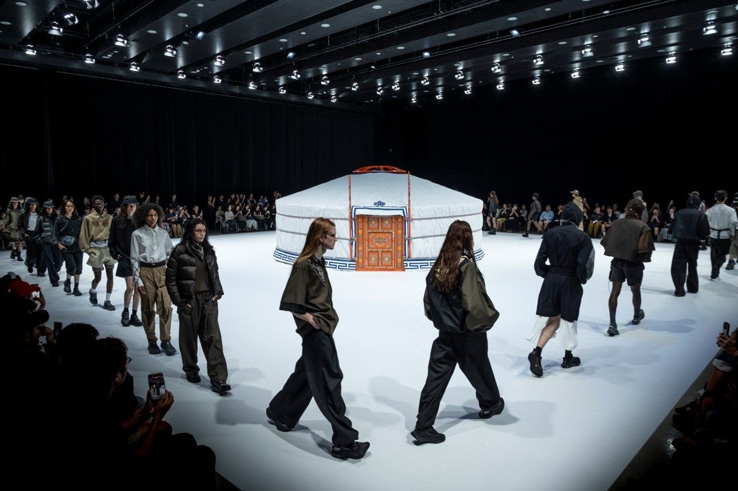 Rakuten Fashion Week TOKYO 2027 S/Sシーズンが開幕!初日の注目ブランドとイベント