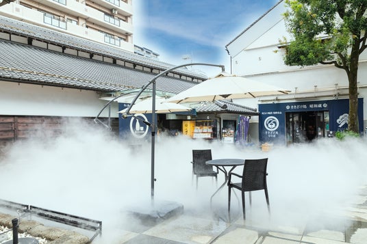 40℃時代の夏休みへ。川越の人気観光スポット小江戸蔵里に親子で楽しむ「蔵のミスト雲海」が出現 40℃時代の夏休みへ。川越の人気観光スポット小江戸蔵里に親子で楽しむ「蔵のミスト雲海」が出現