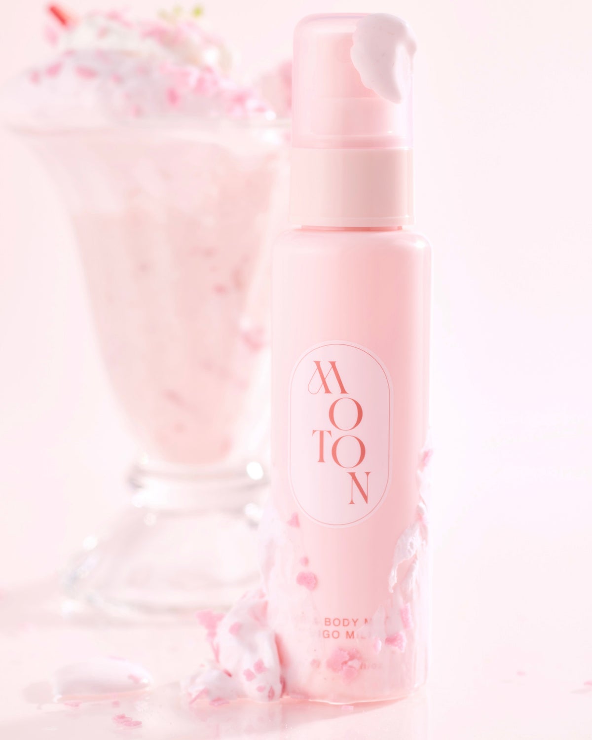 MOTONから数量限定「いちごみるく」のヘア&ボディミストが登場、11月1日より順次発売