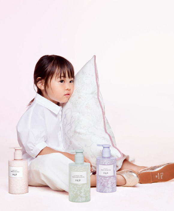 赤ちゃんのバスタイムに寄り添う「ベビー ディオール」登場