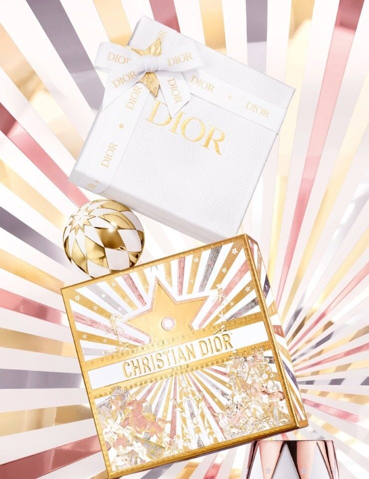 ミス ディオール フレグランス セット ホリデー ピンバッジ付ギフトラッピング ミス ディオール フレグランス セット ホリデー ピンバッジ付